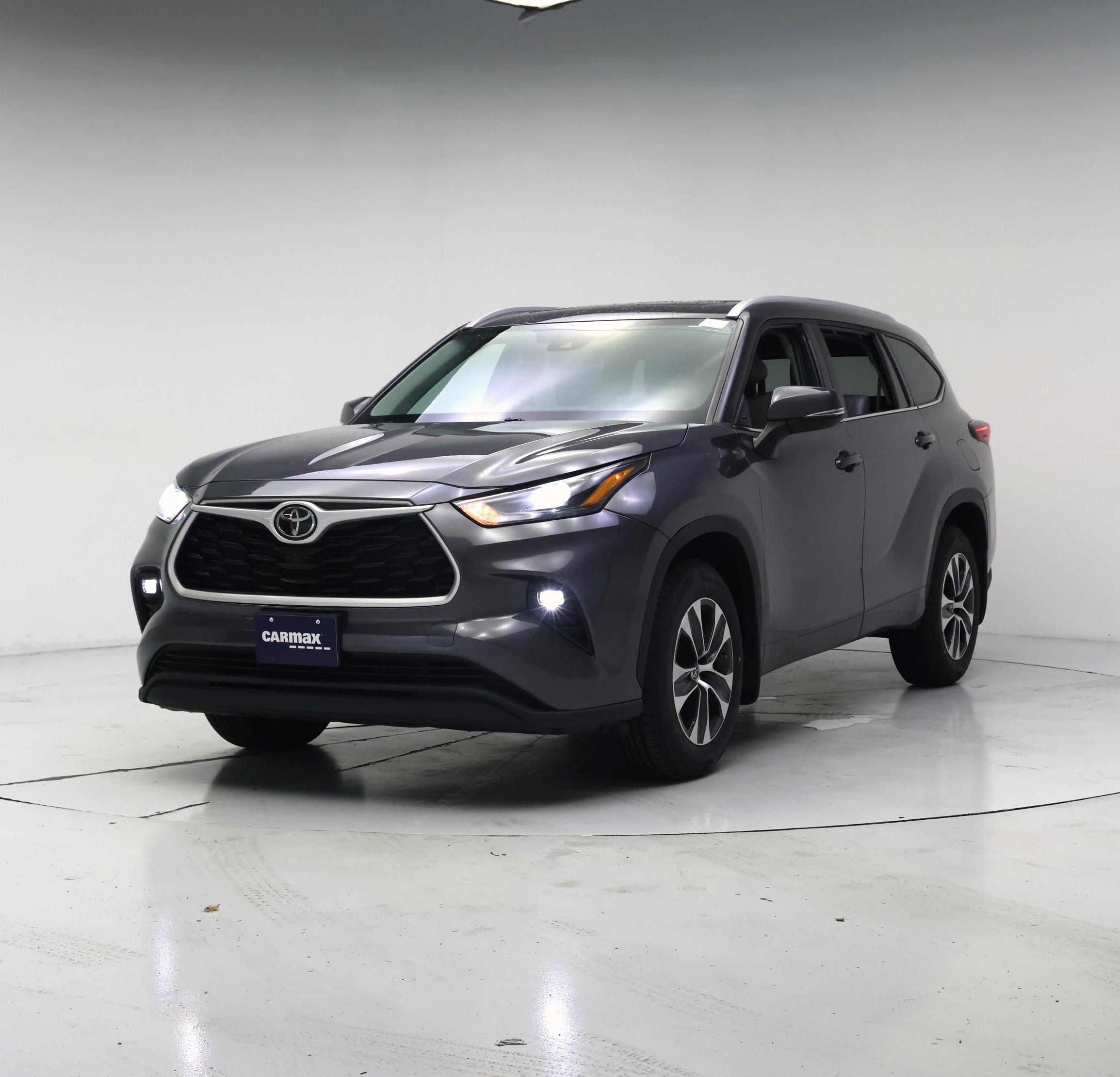 Thumbnail: 2022 Toyota Highlander - 4