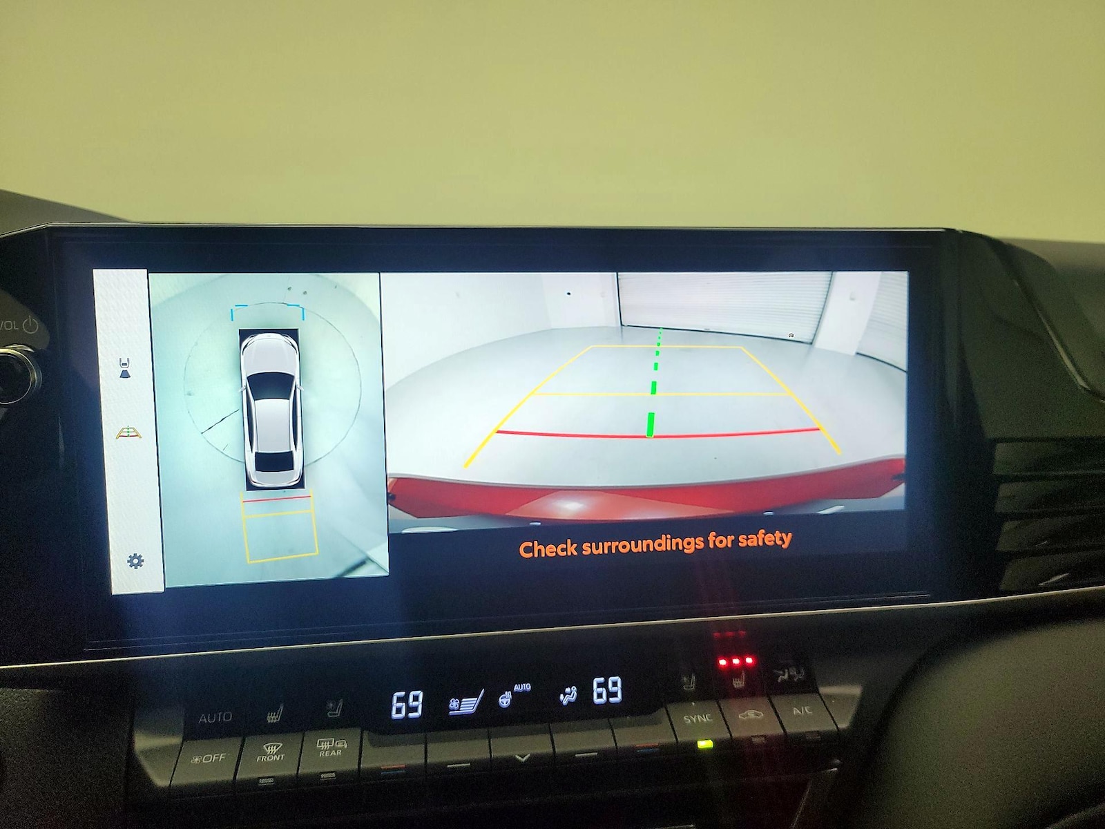 2026 Toyota Camry XSE - Photo 13