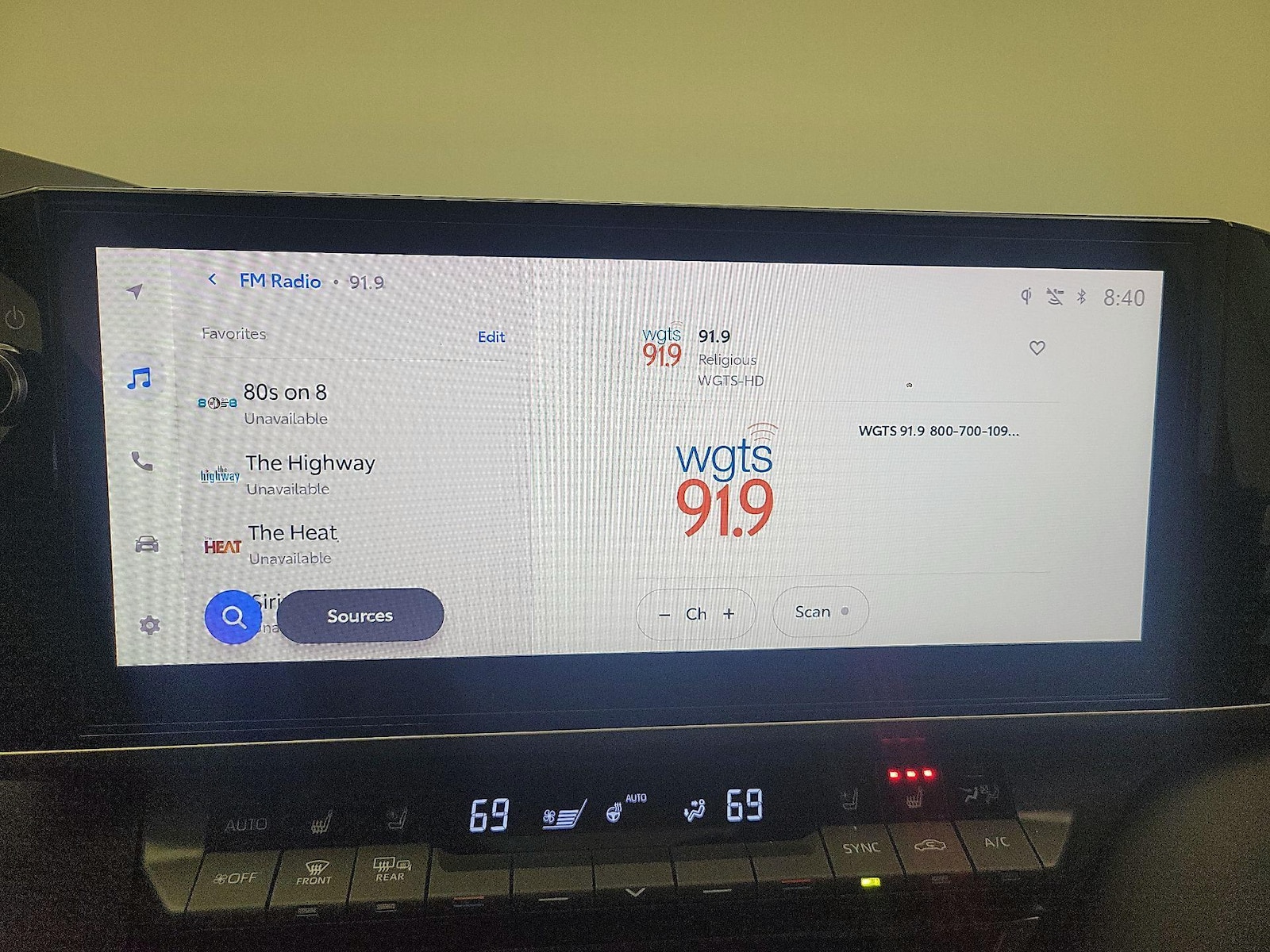 2026 Toyota Camry XSE - Photo 14