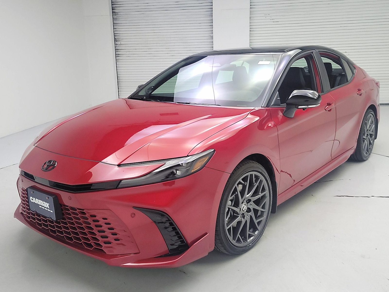 2026 Toyota Camry XSE - Photo 3