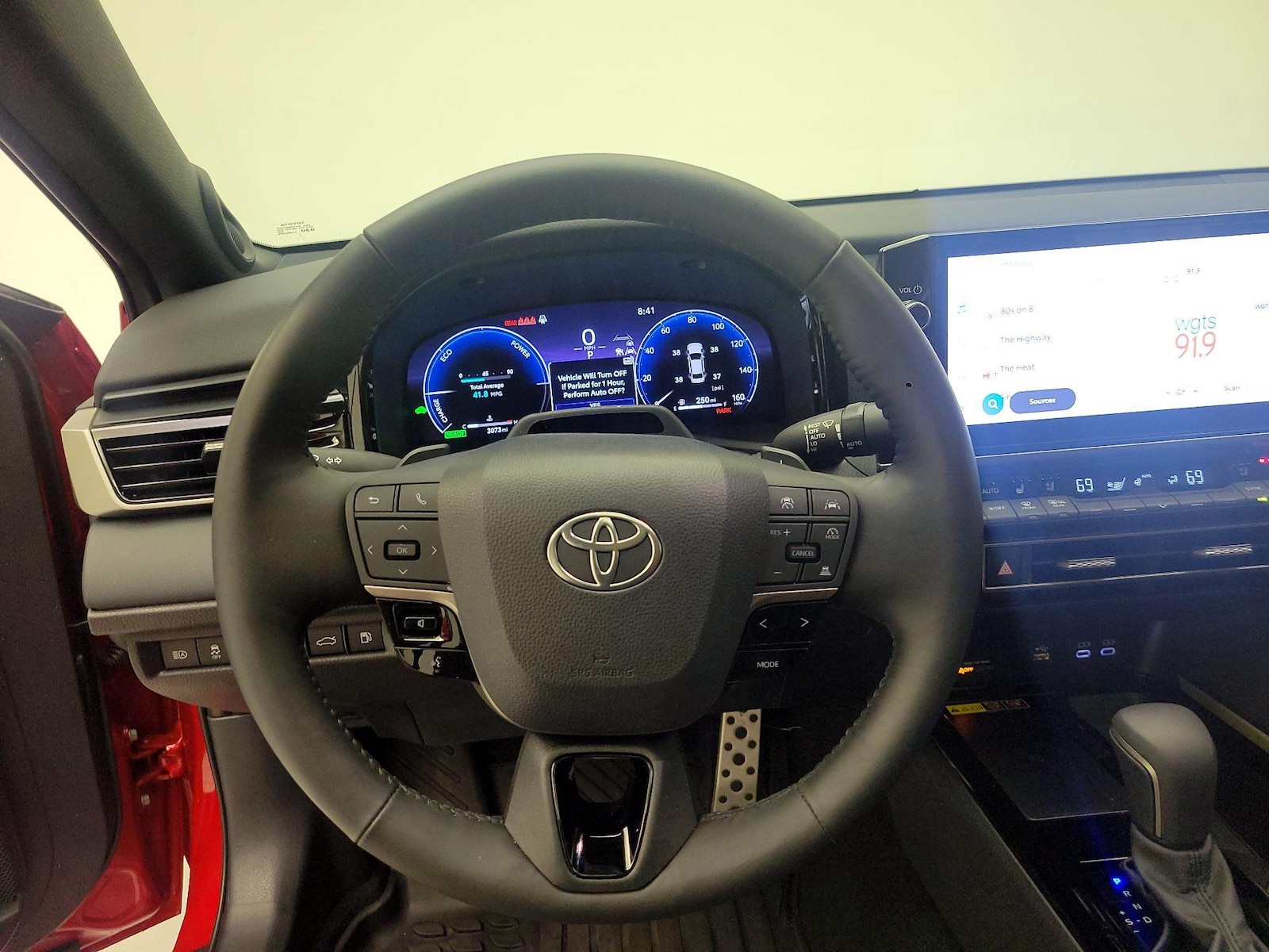 2026 Toyota Camry XSE - Photo 9