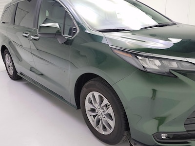 2025 Toyota Sienna XLE