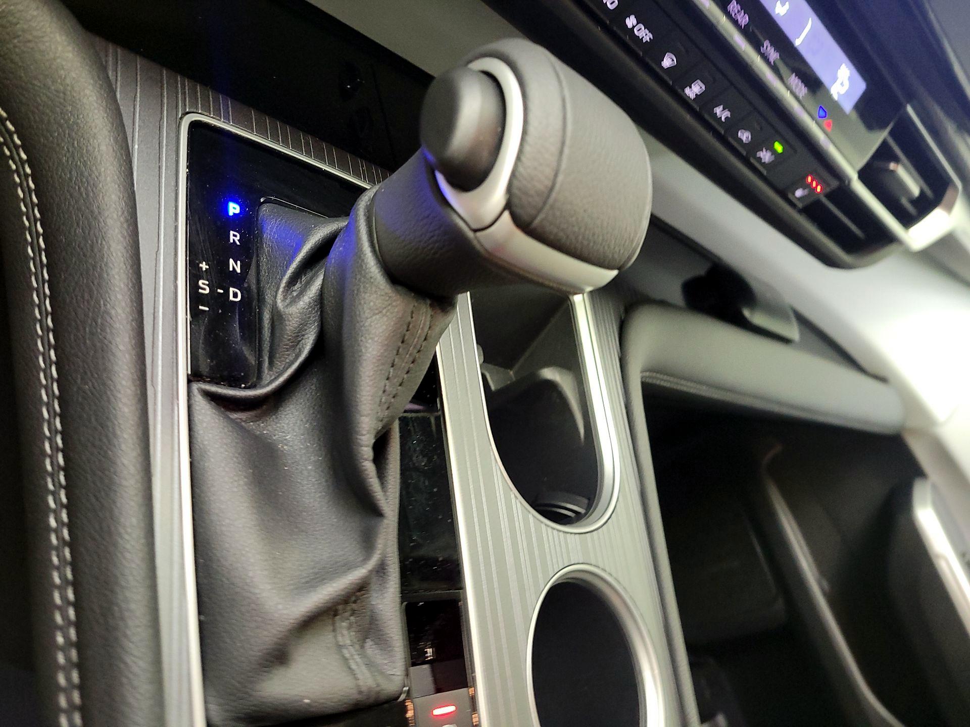 Thumbnail: 2025 Toyota Sienna - 15