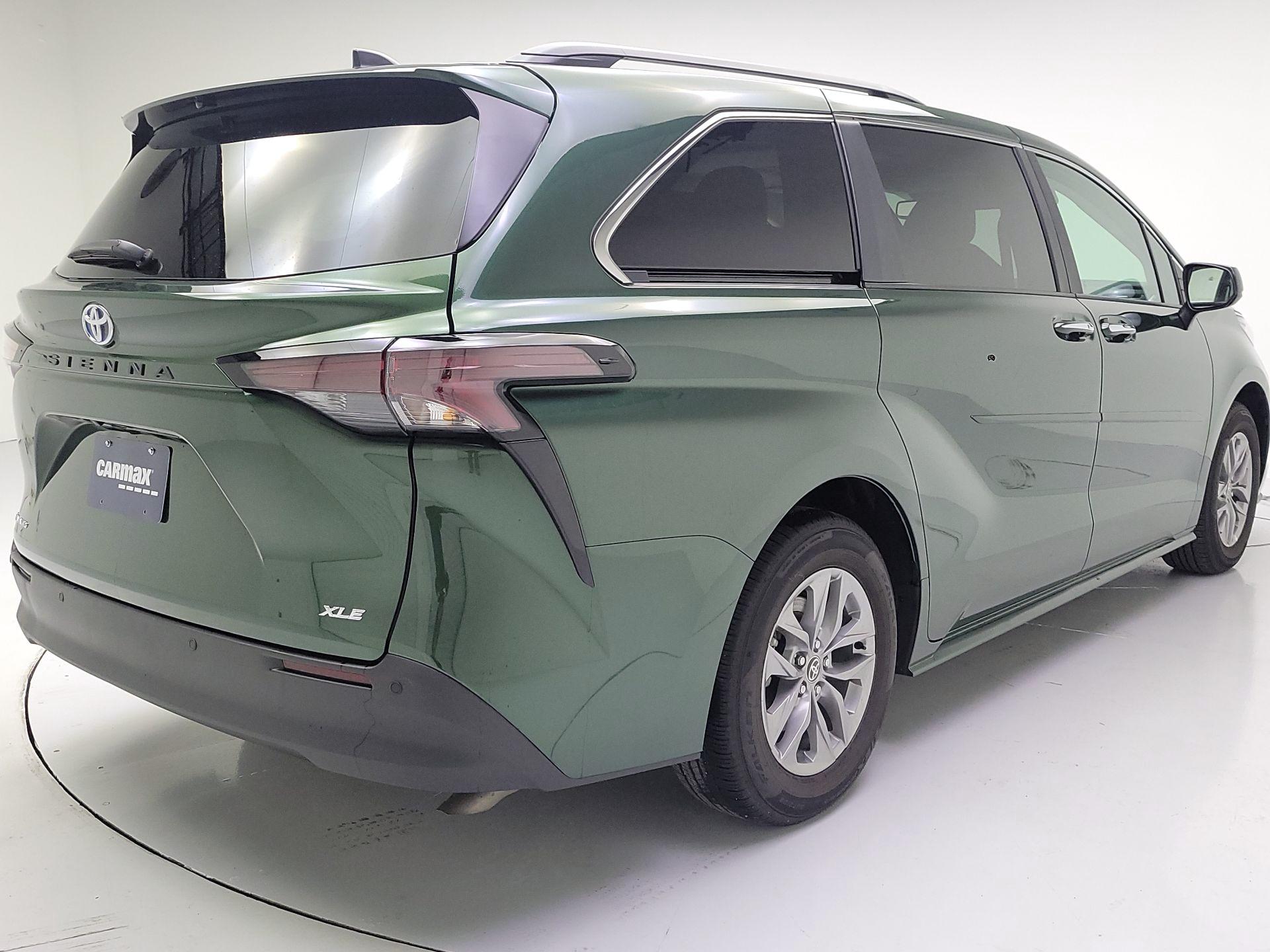 Thumbnail: 2025 Toyota Sienna - 5