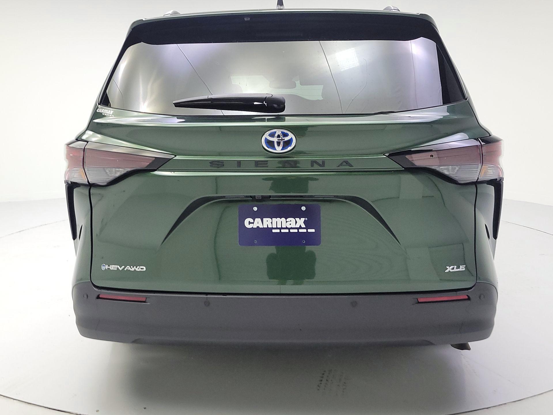 Thumbnail: 2025 Toyota Sienna - 6