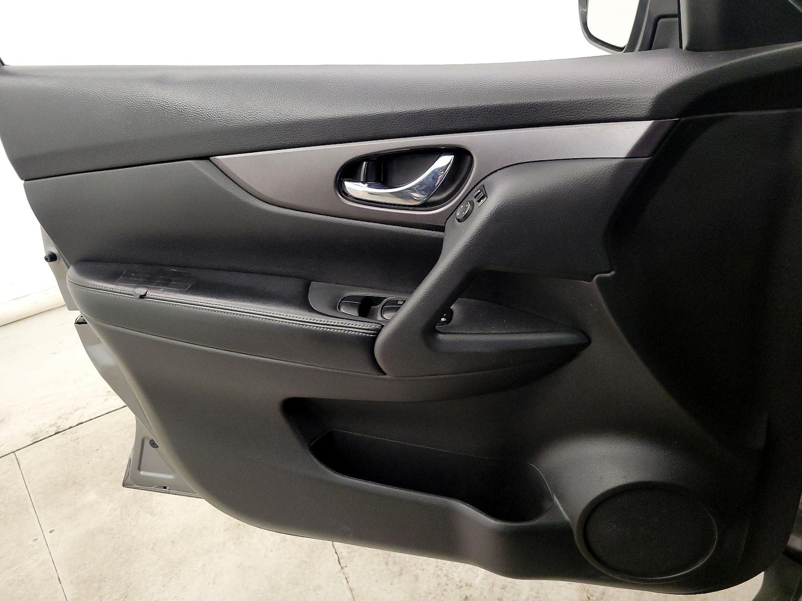 2016 Nissan Rogue SV - Photo 13