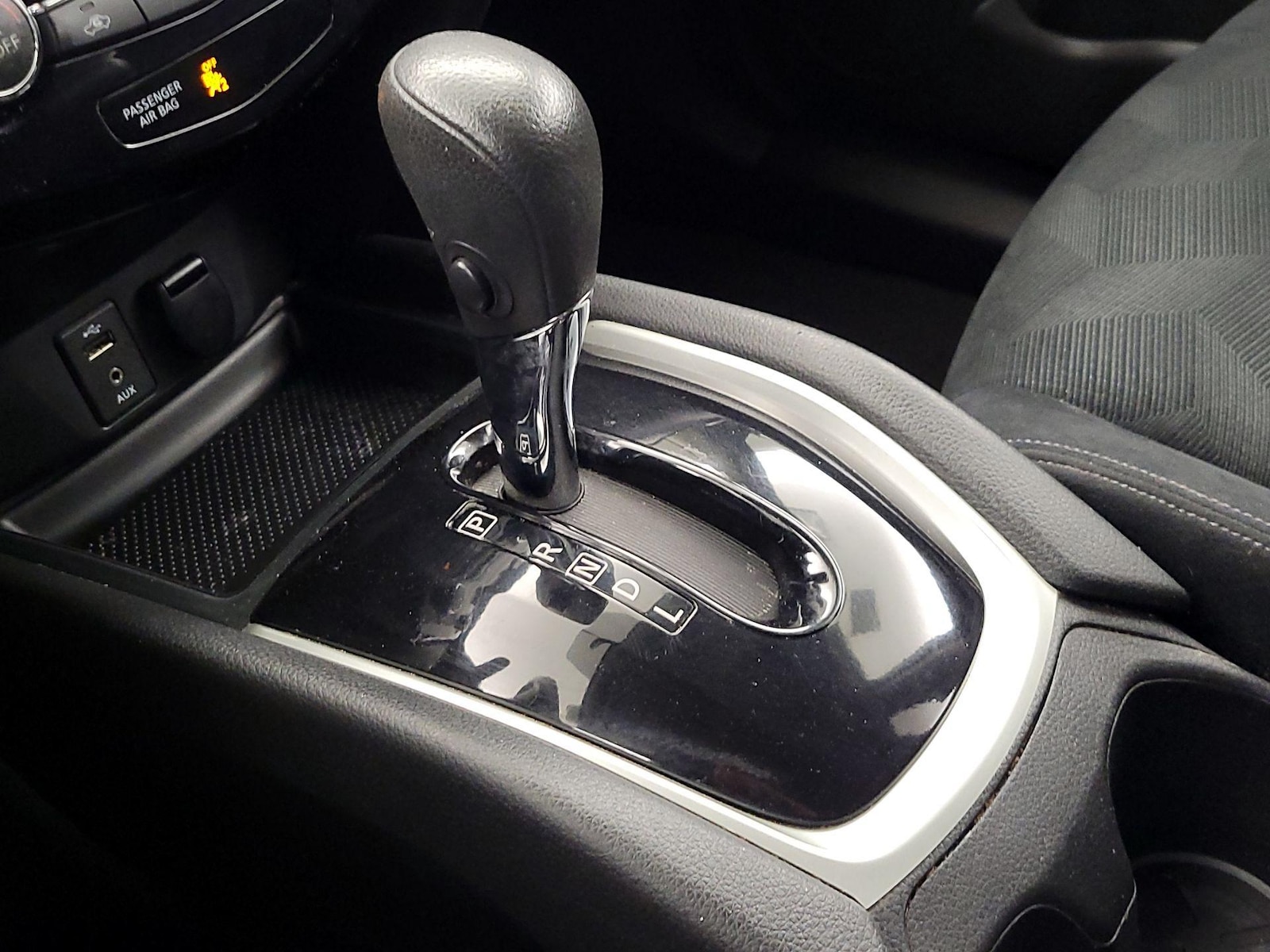 2016 Nissan Rogue SV - Photo 19