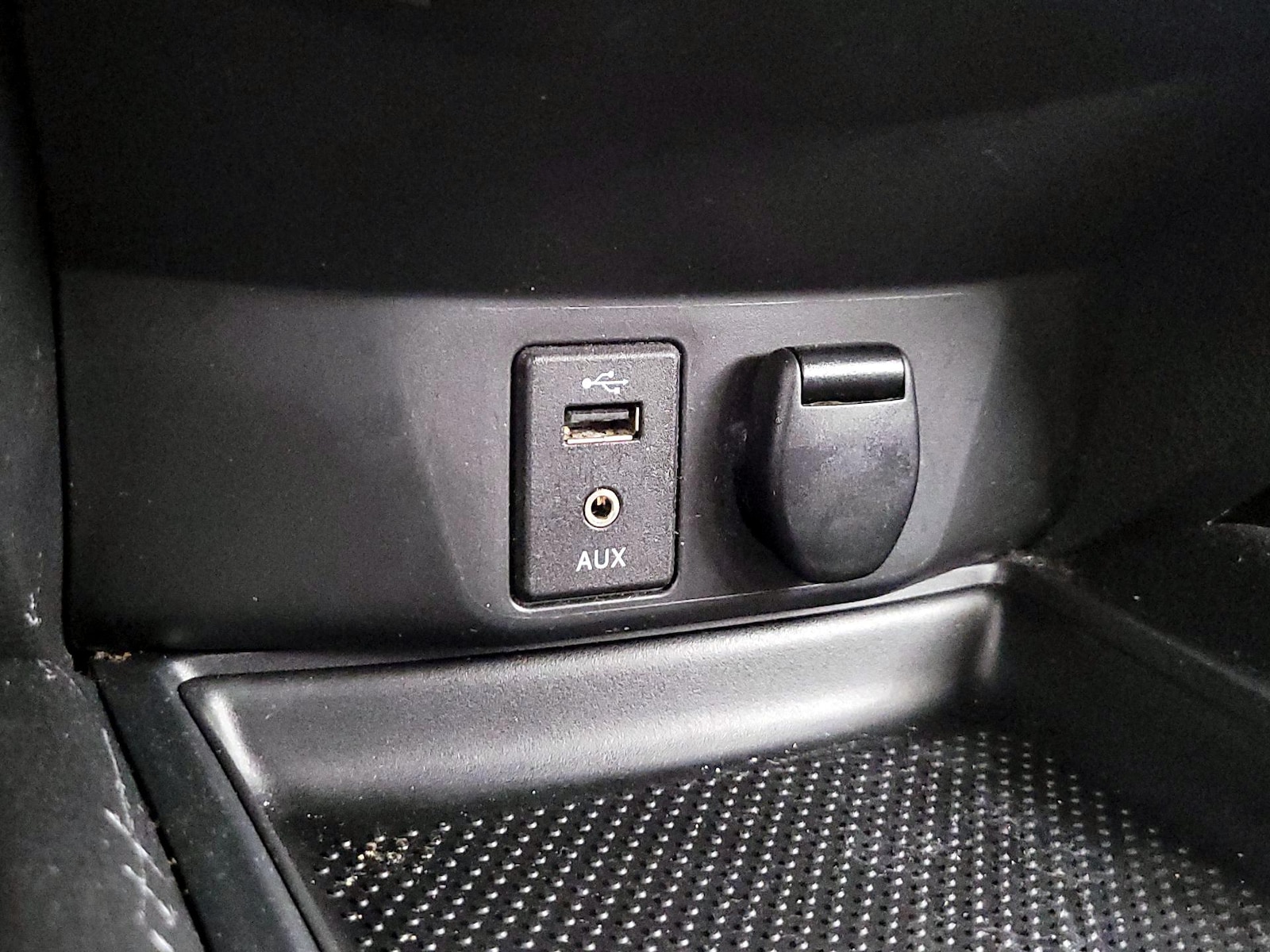2016 Nissan Rogue SV - Photo 20