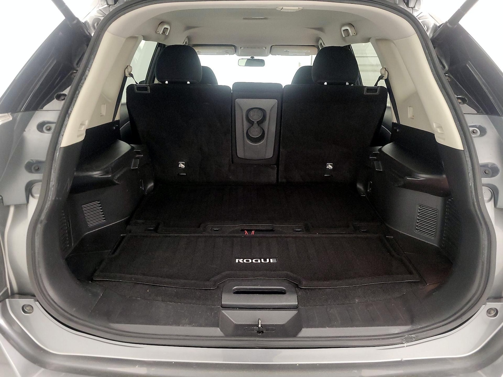 2016 Nissan Rogue SV - Photo 22