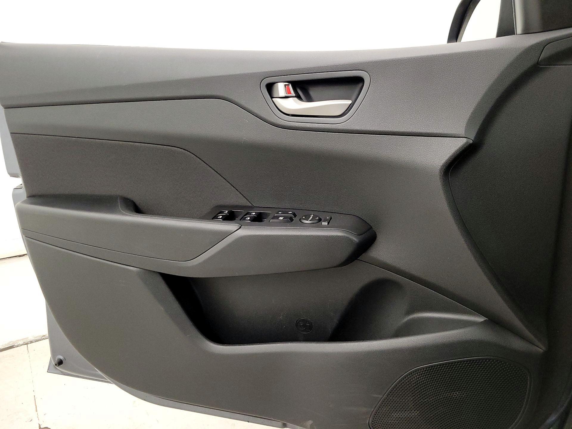 Thumbnail: 2019 Hyundai Accent - 12