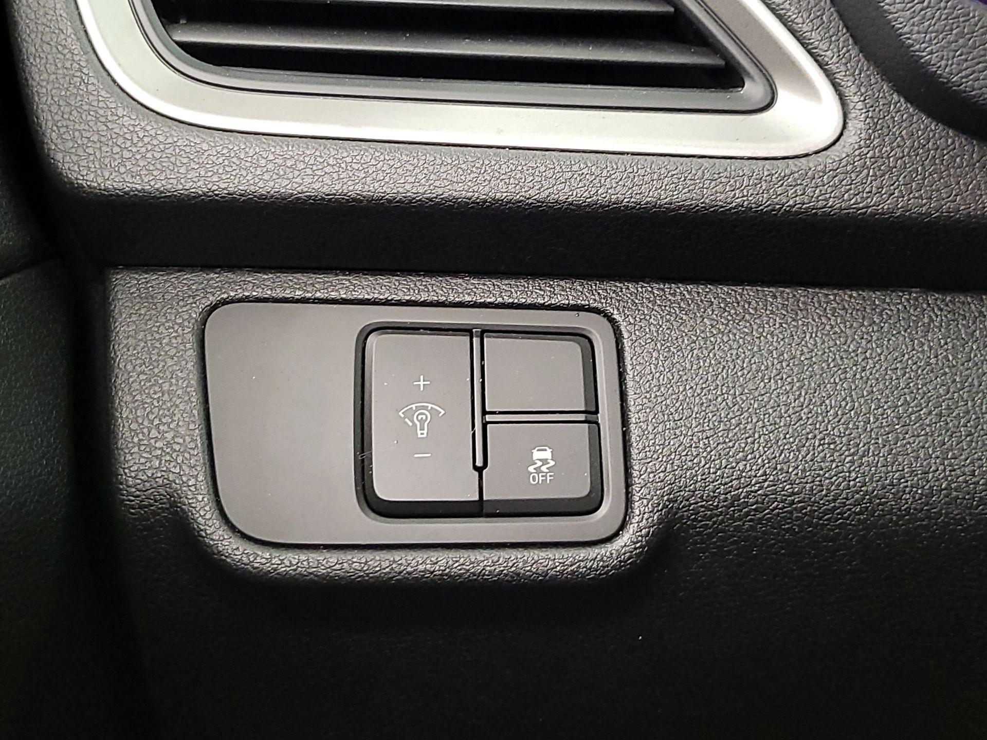 Thumbnail: 2019 Hyundai Accent - 13