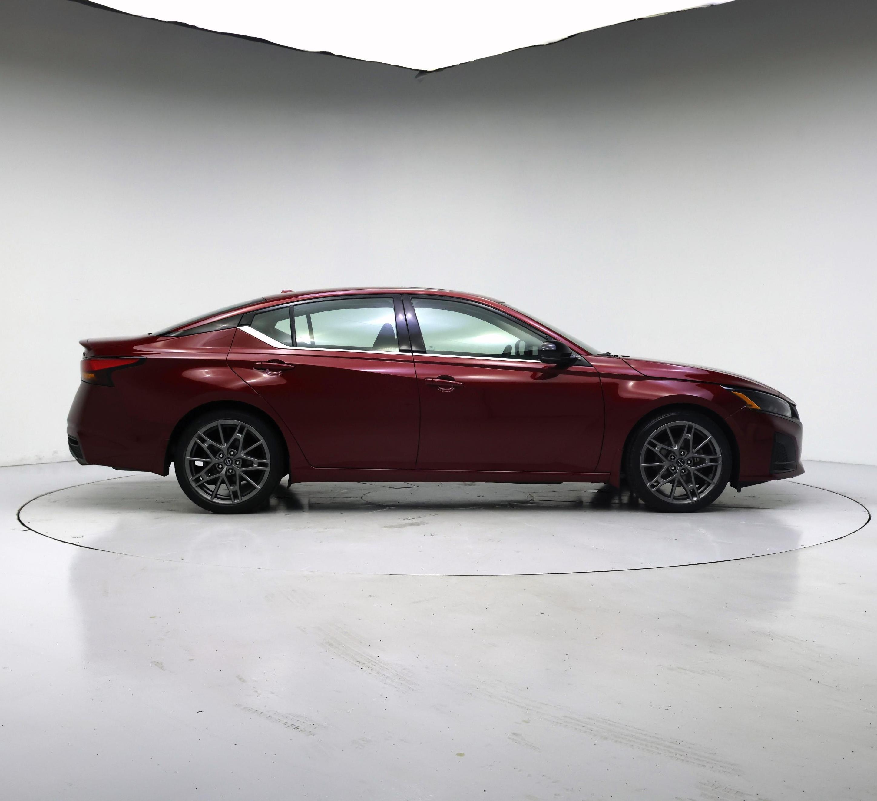 Thumbnail: 2023 Nissan Altima - 7