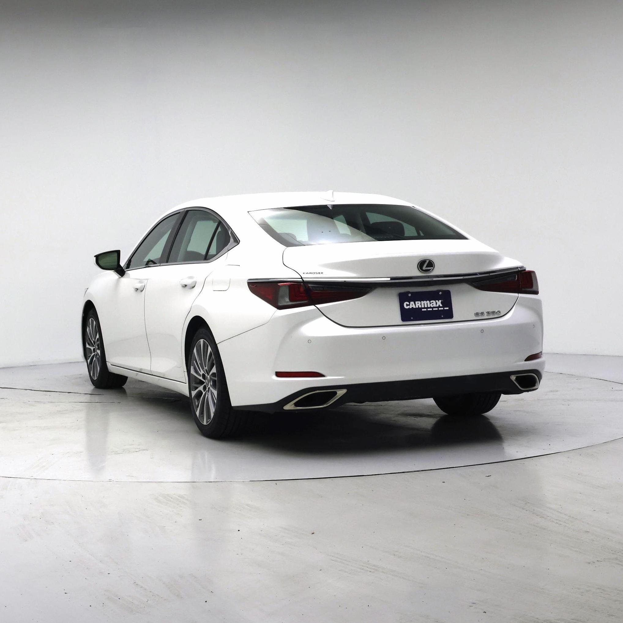 Thumbnail: 2020 Lexus ES - 2