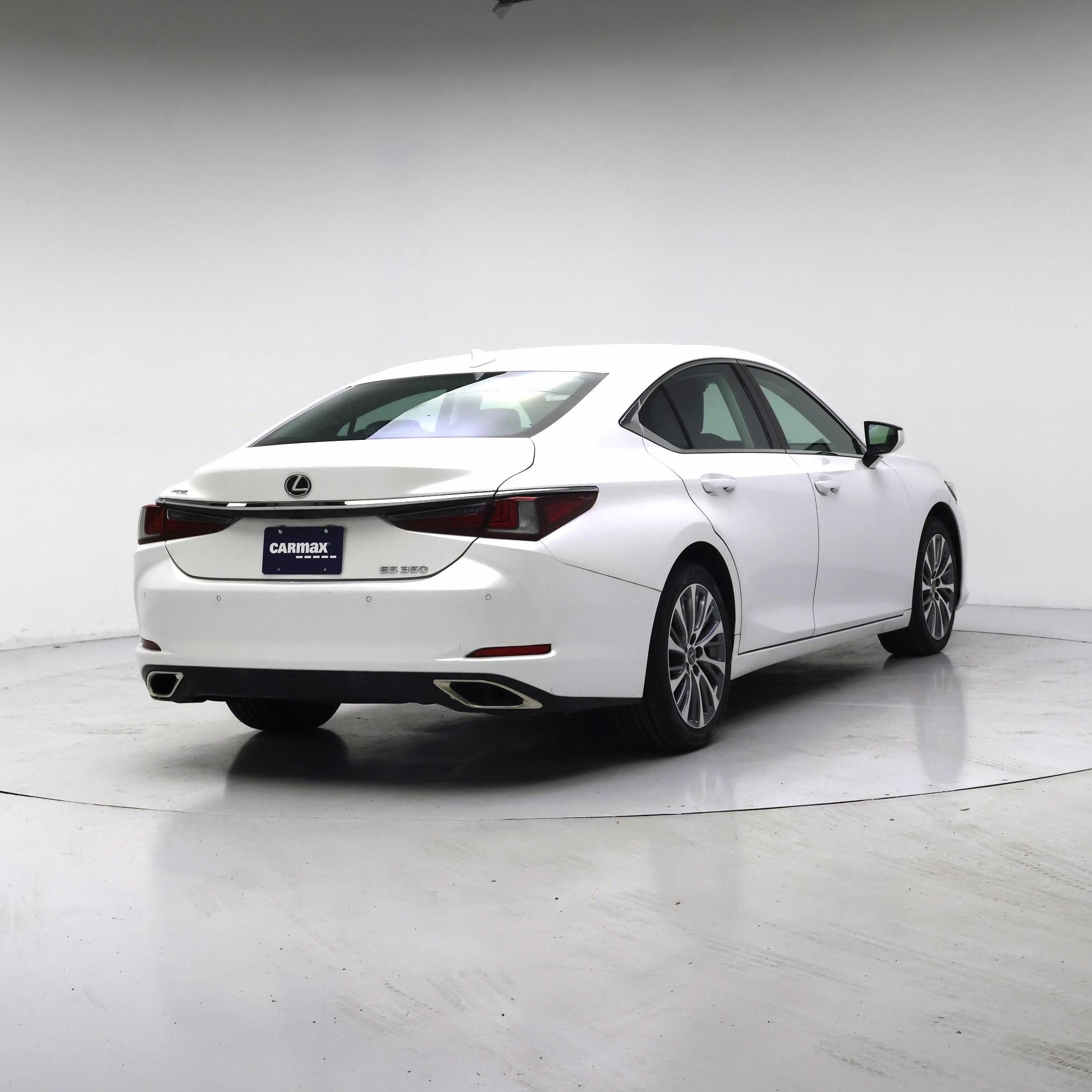 Thumbnail: 2020 Lexus ES - 8