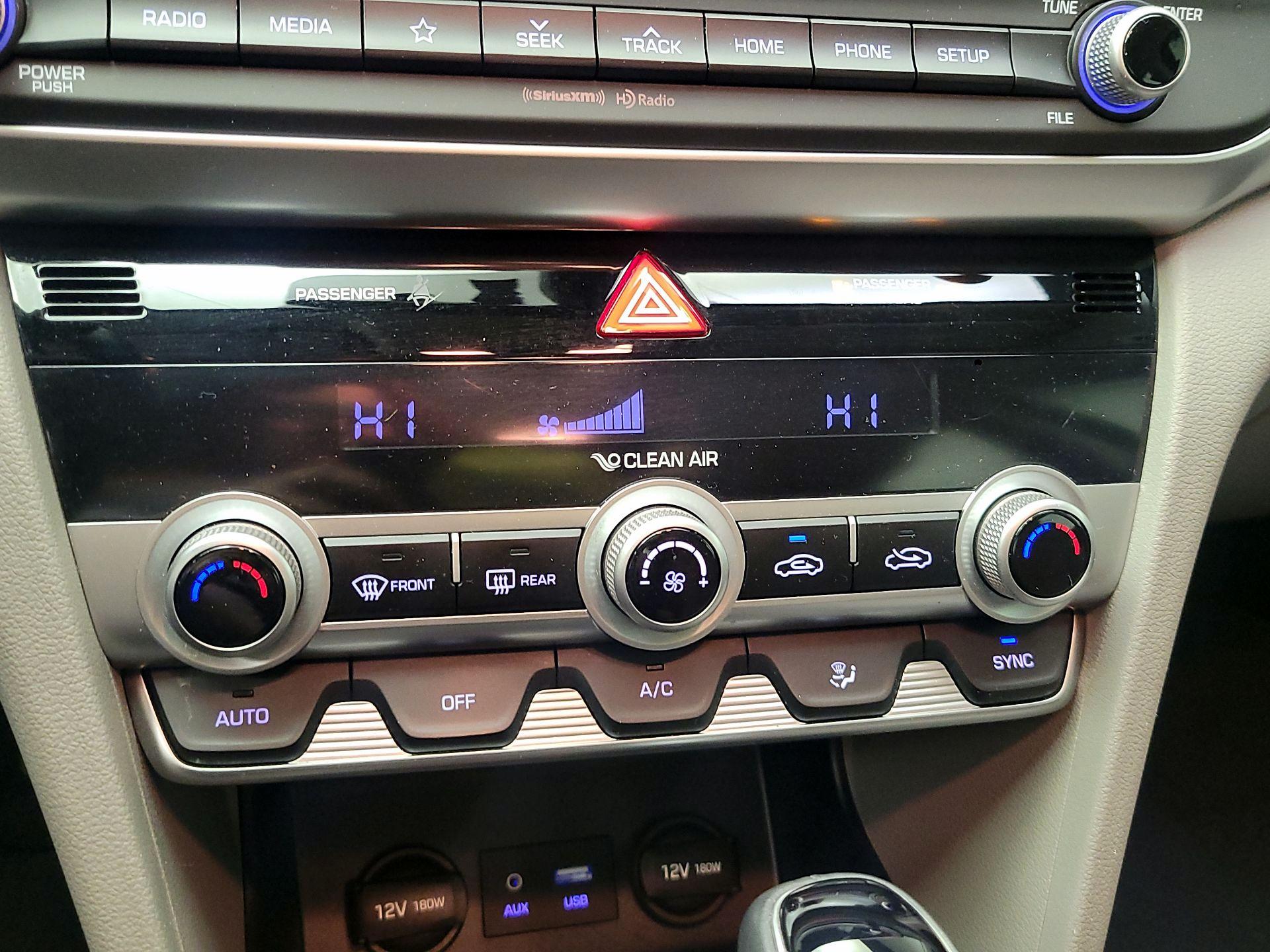 Thumbnail: 2019 Hyundai Elantra - 14