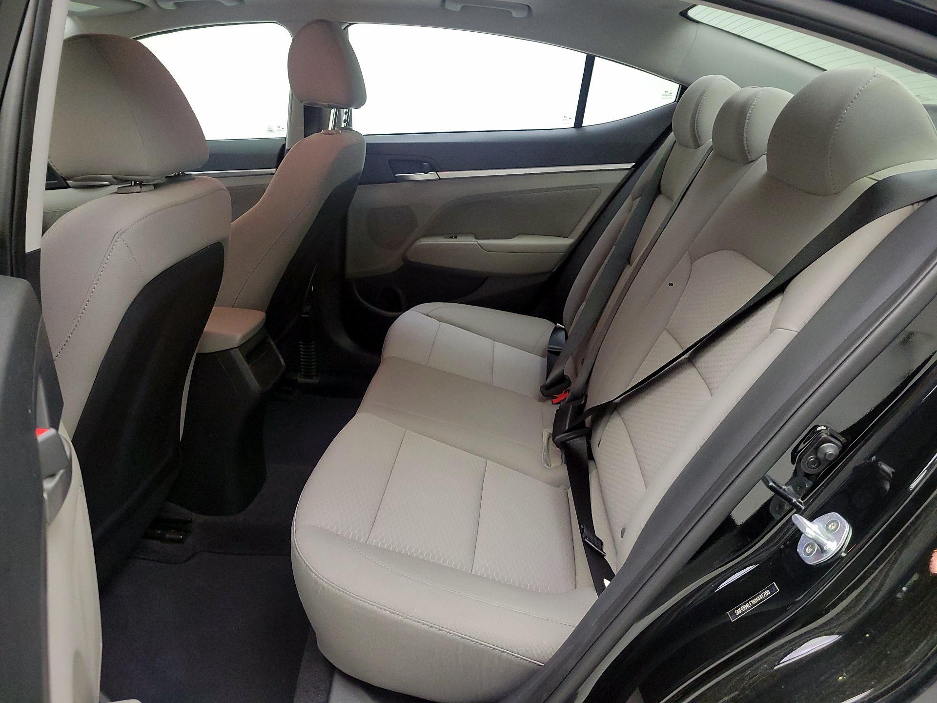 Thumbnail: 2019 Hyundai Elantra - 17