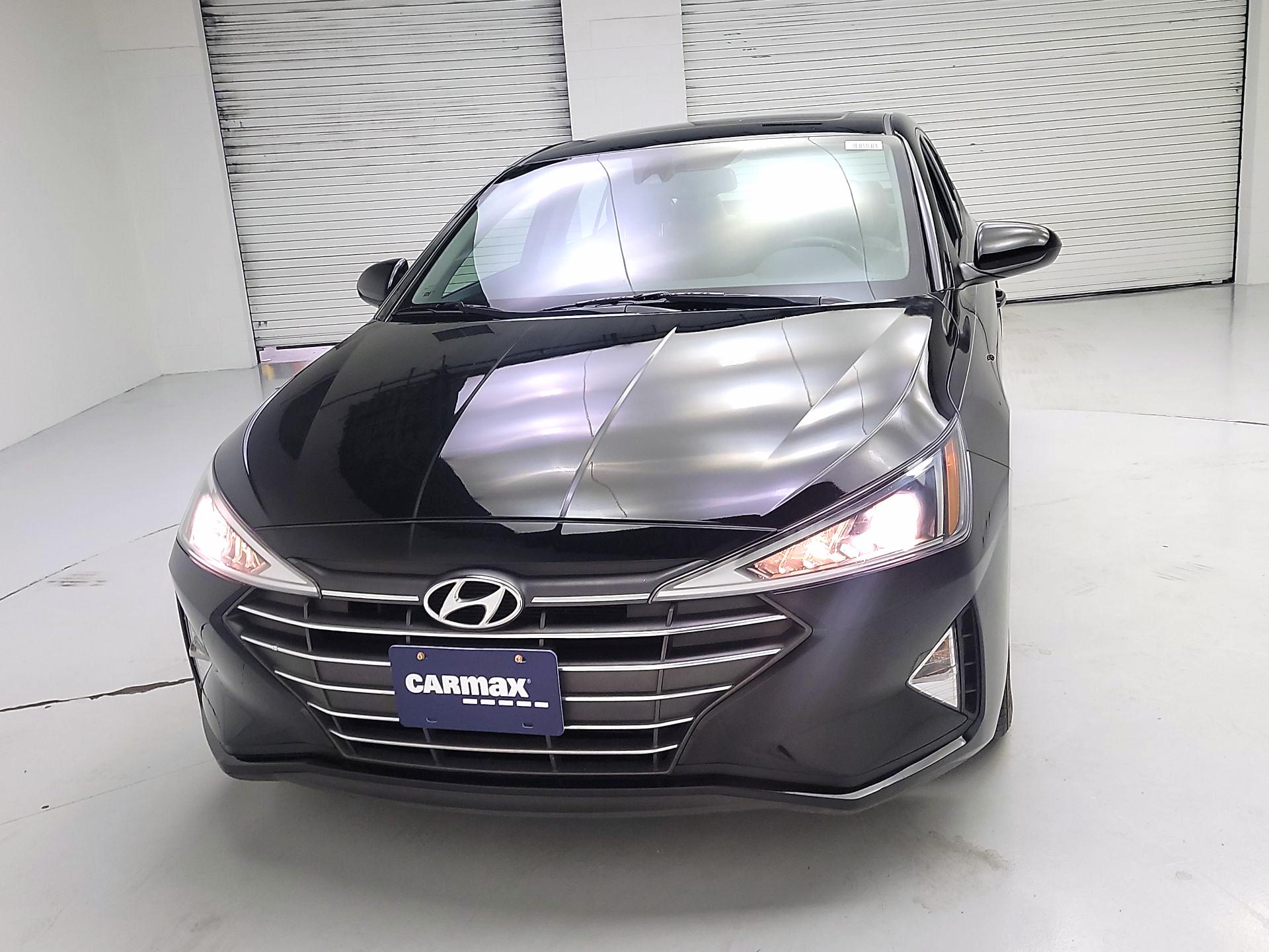 Thumbnail: 2019 Hyundai Elantra - 2