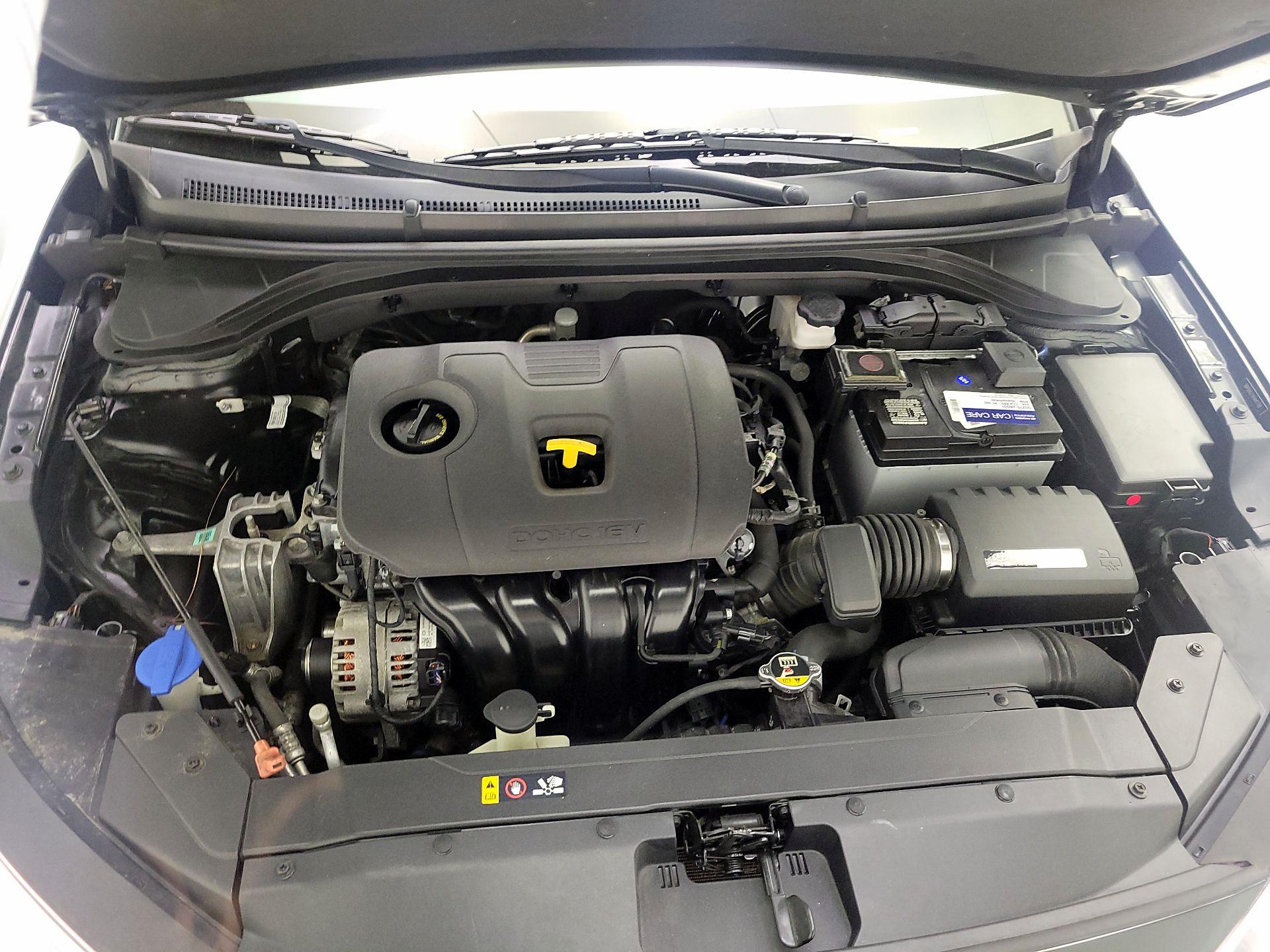 Thumbnail: 2019 Hyundai Elantra - 19