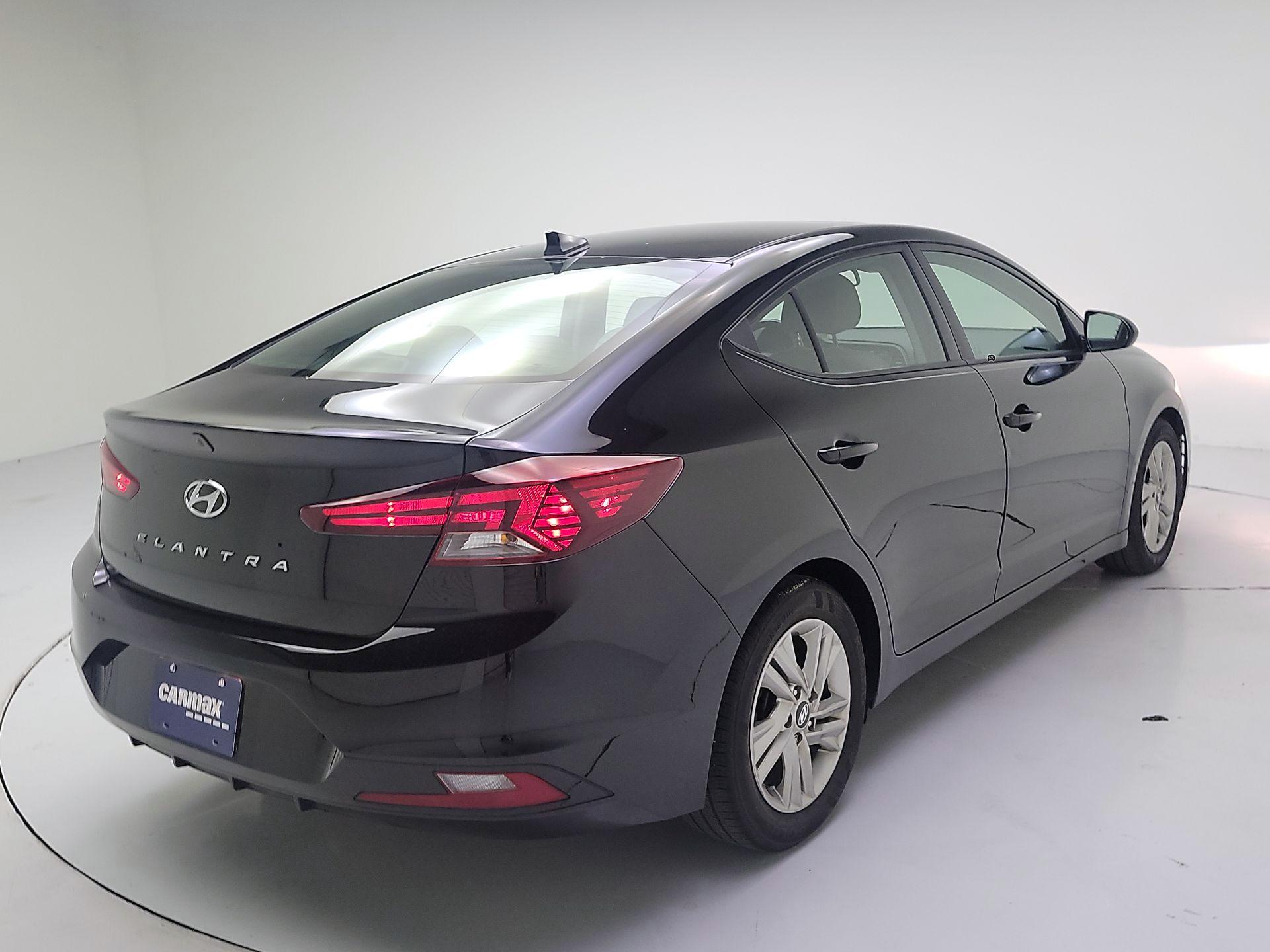 Thumbnail: 2019 Hyundai Elantra - 5