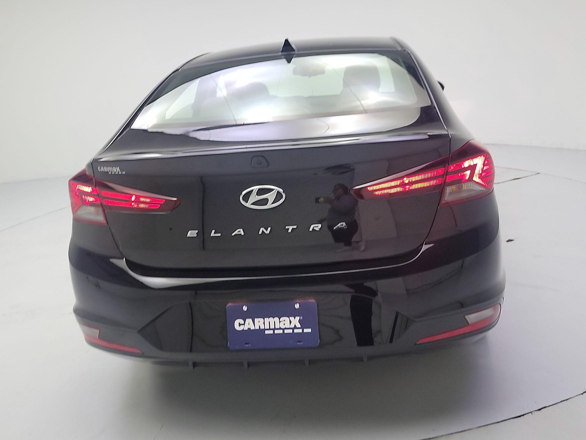 Thumbnail: 2019 Hyundai Elantra - 6