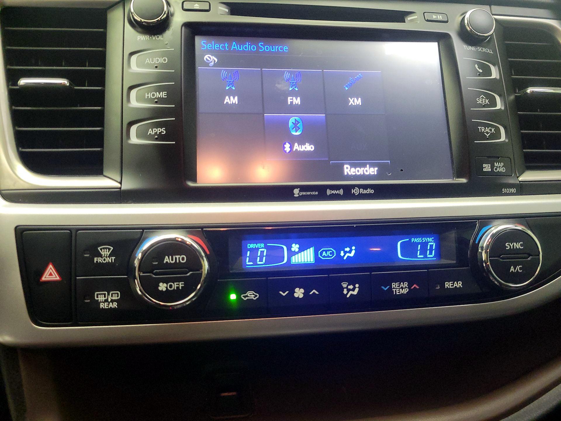 Thumbnail: 2019 Toyota Highlander - 14