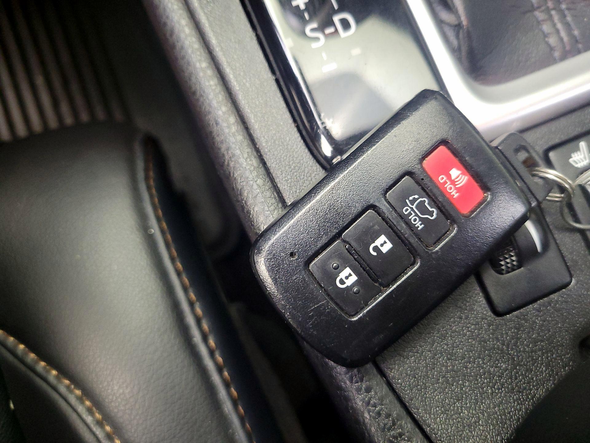 Thumbnail: 2019 Toyota Highlander - 20