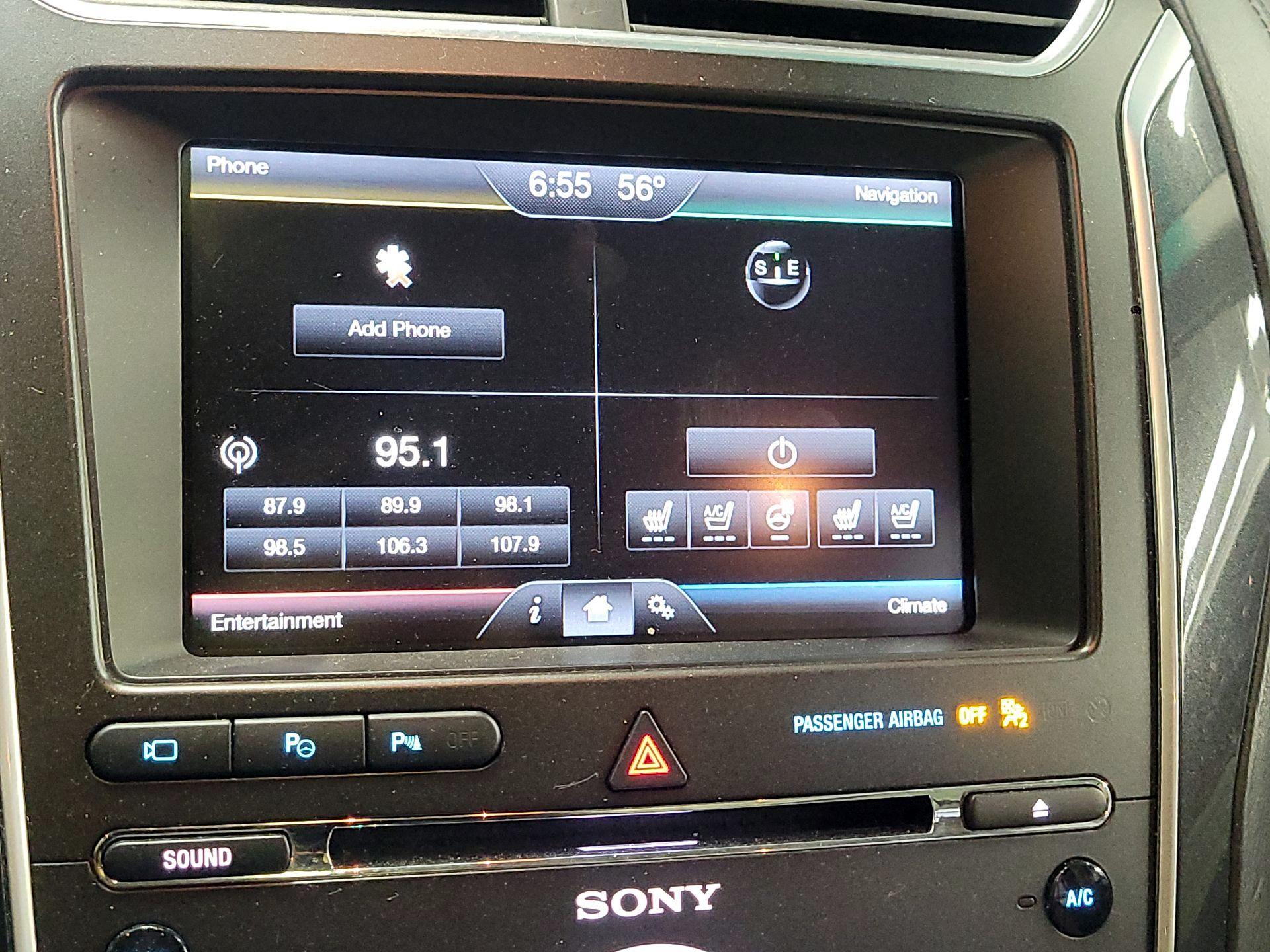 Thumbnail: 2016 Ford Explorer - 16