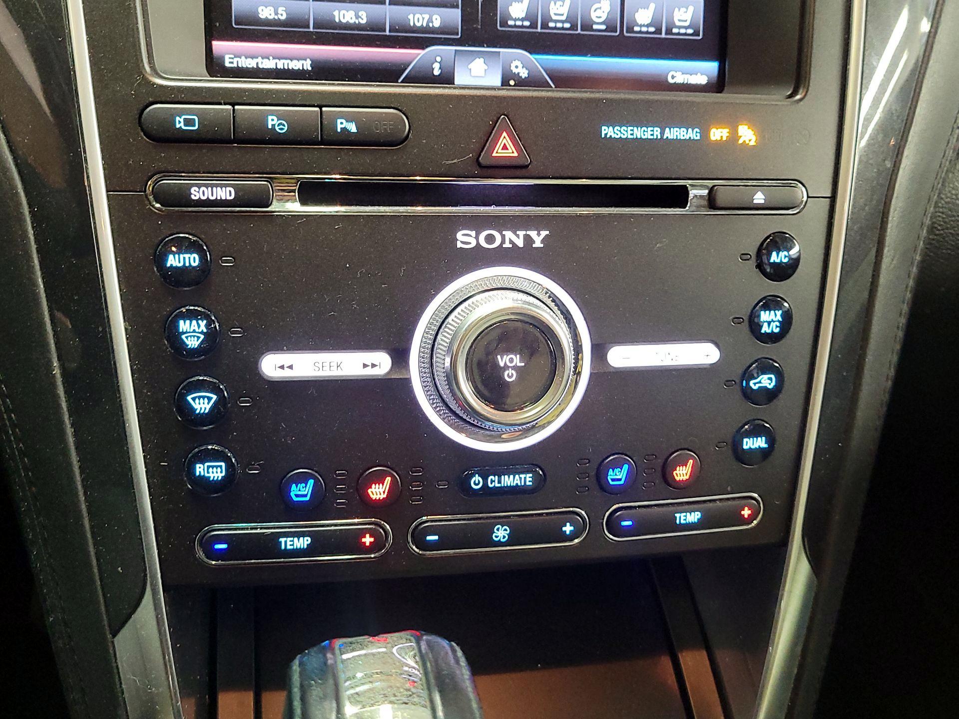 Thumbnail: 2016 Ford Explorer - 17