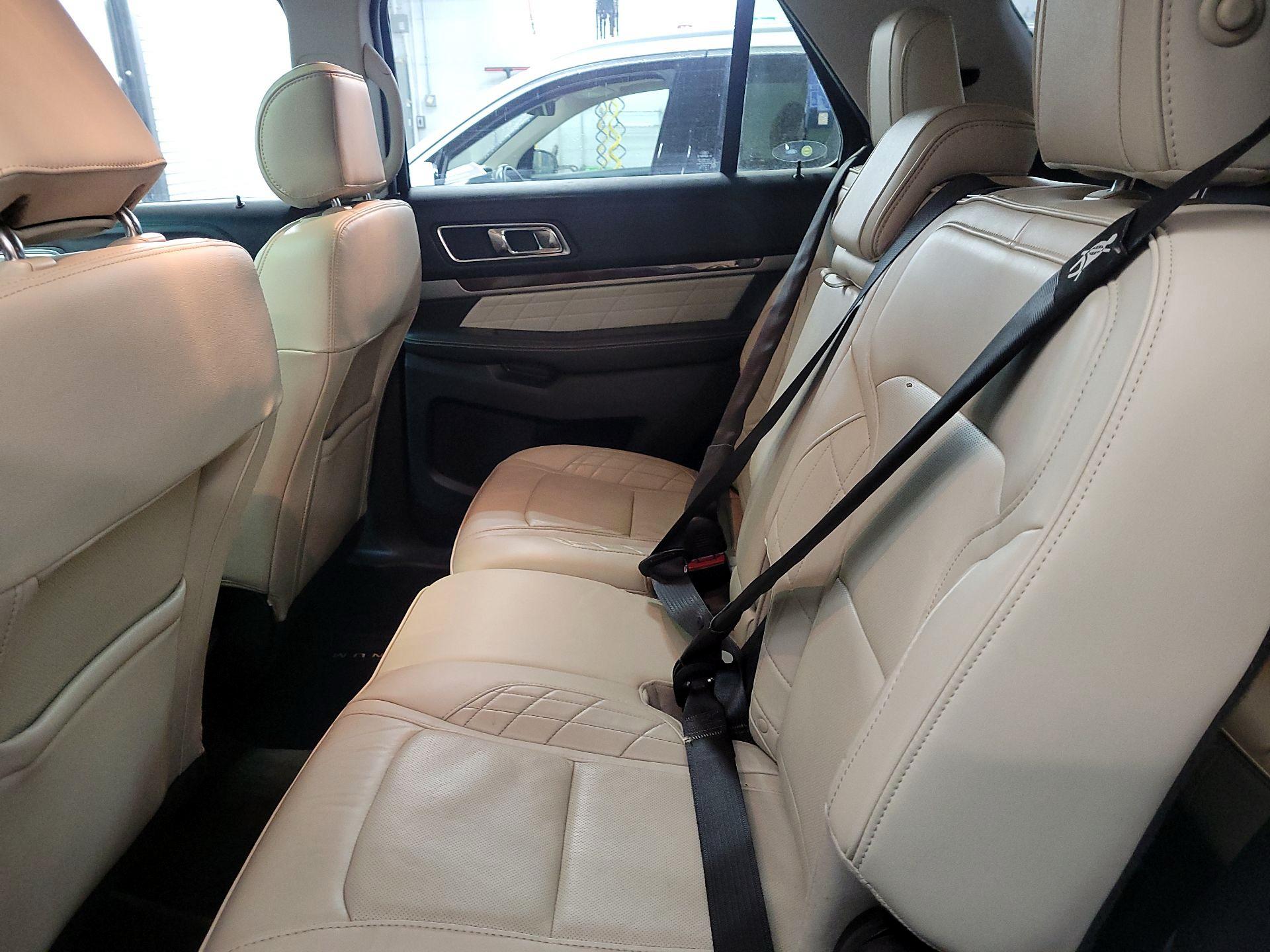 Thumbnail: 2016 Ford Explorer - 20