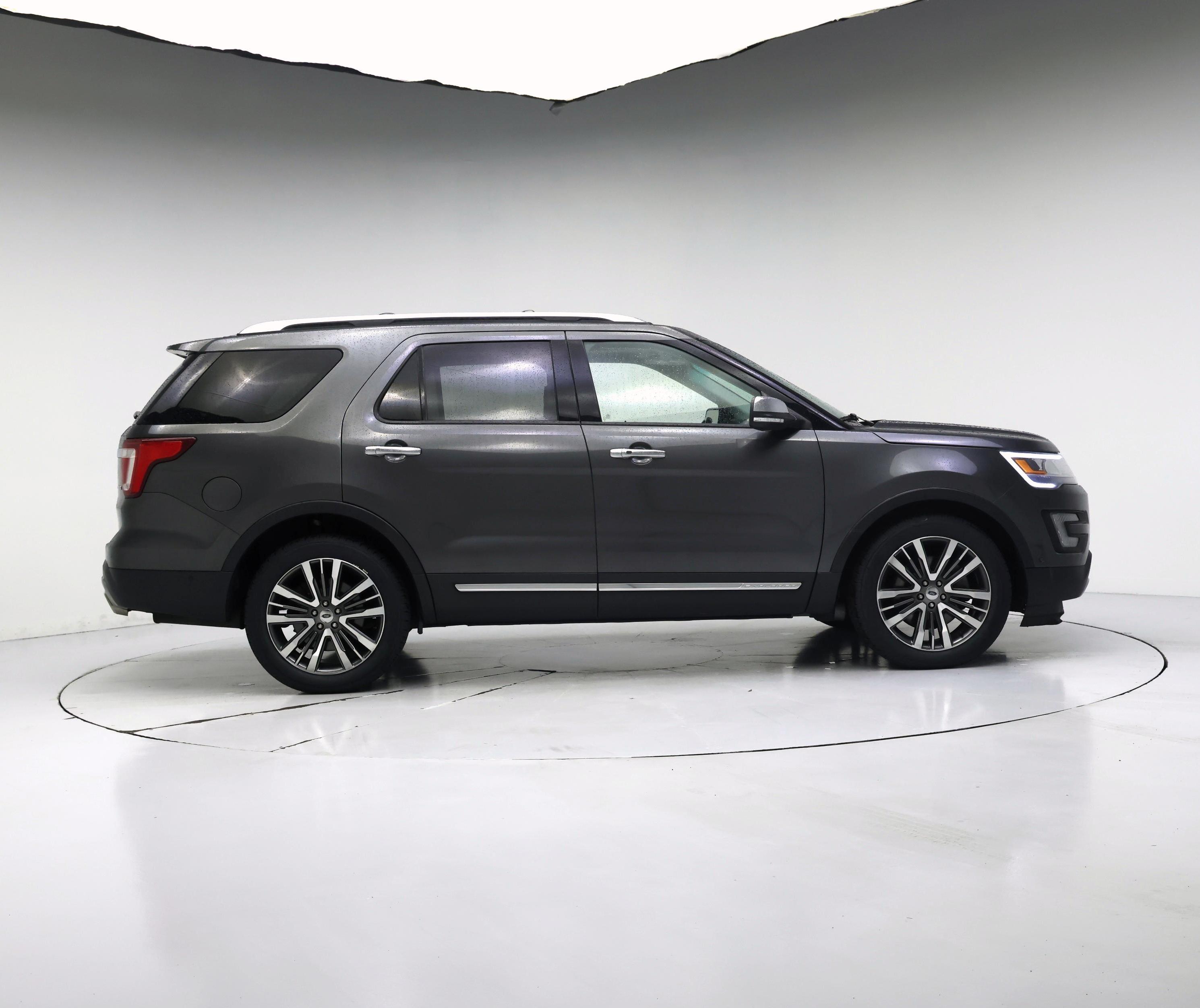 Thumbnail: 2016 Ford Explorer - 7