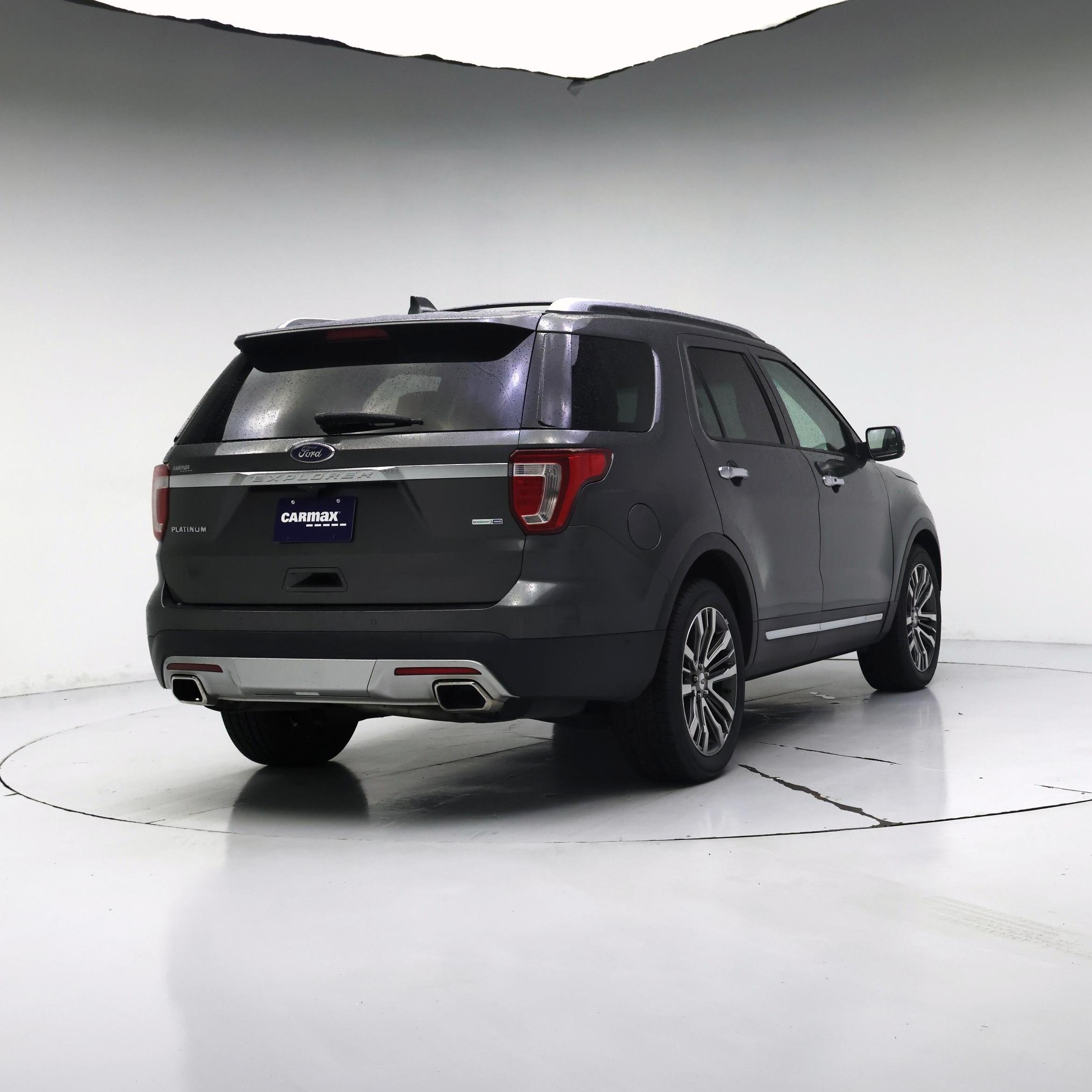 Thumbnail: 2016 Ford Explorer - 8