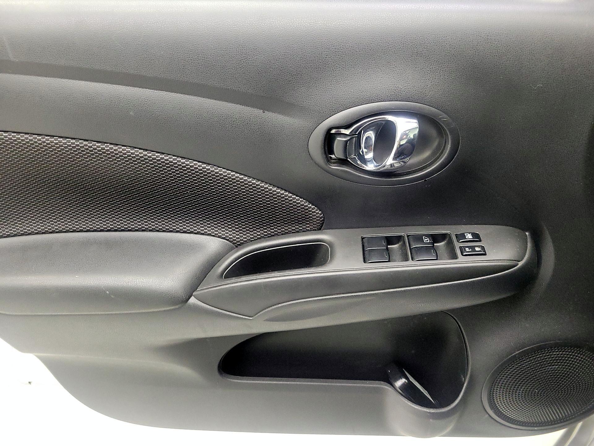 Thumbnail: 2018 Nissan Versa - 10