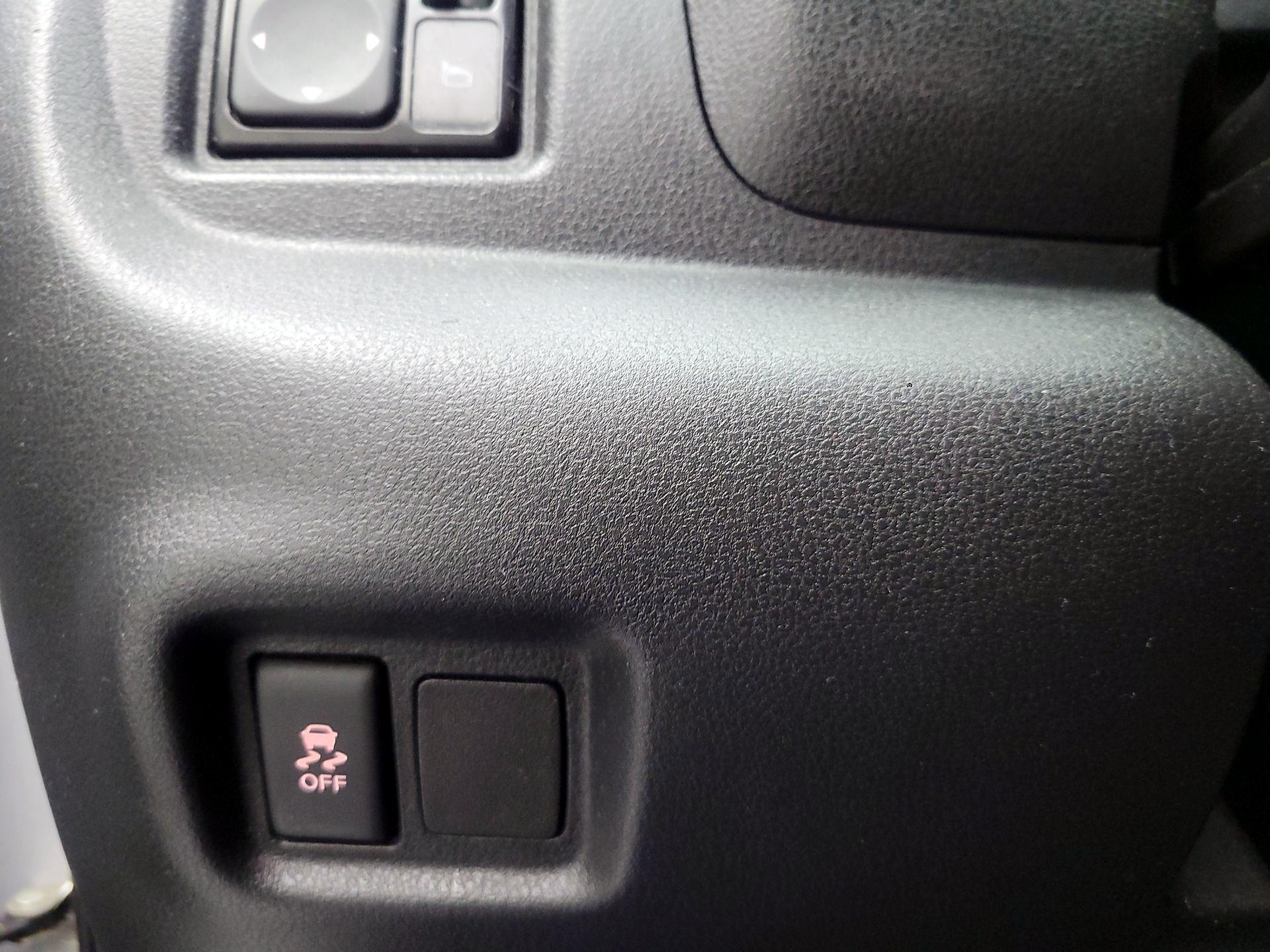 Thumbnail: 2018 Nissan Versa - 11