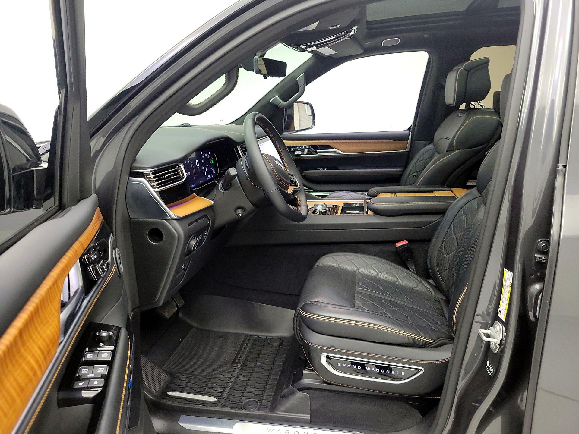 Thumbnail: 2024 Jeep Grand Wagoneer - 9