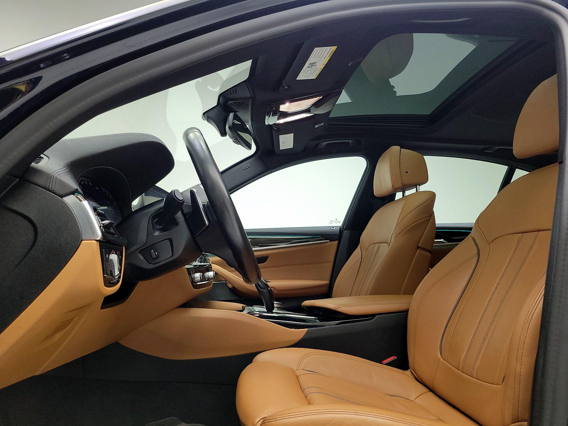 Thumbnail: 2020 BMW 5 Series - 18