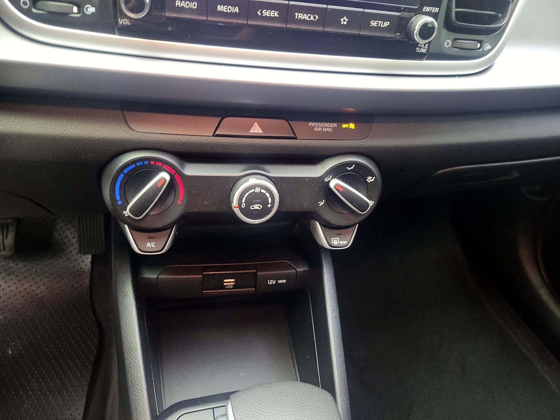 Thumbnail: 2023 Kia Rio - 14