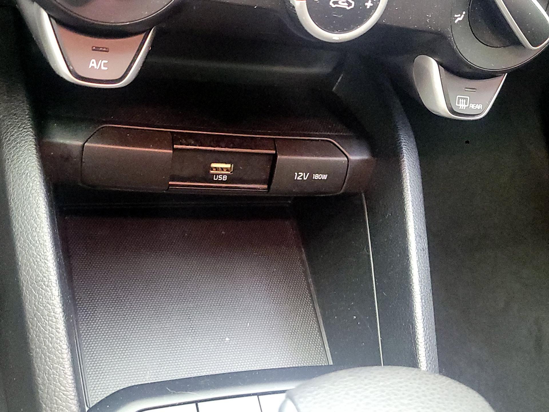 Thumbnail: 2023 Kia Rio - 16