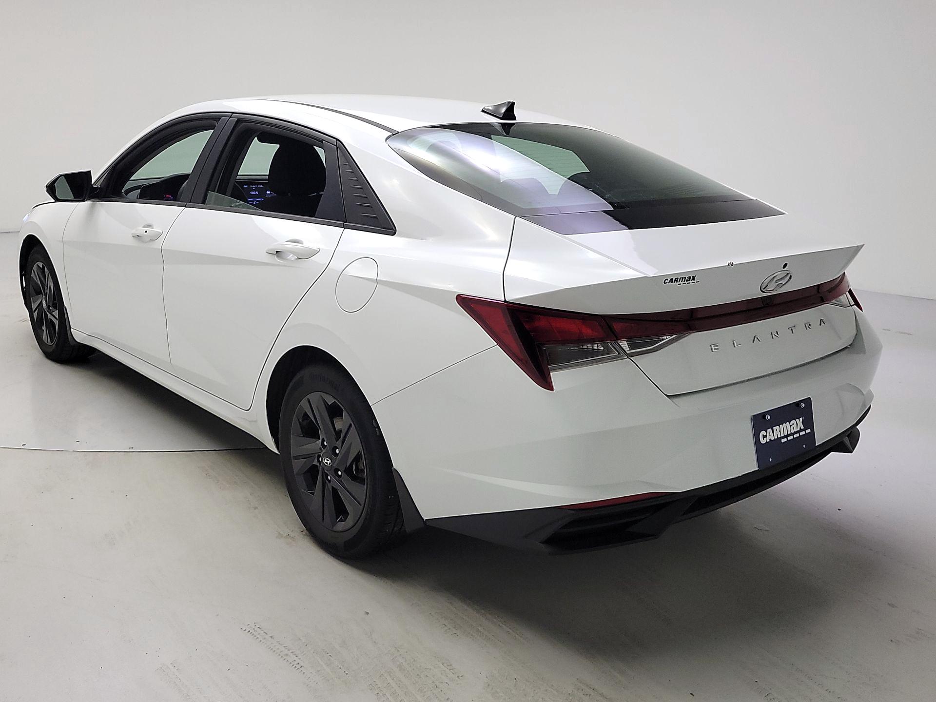 Thumbnail: 2022 Hyundai Elantra - 7
