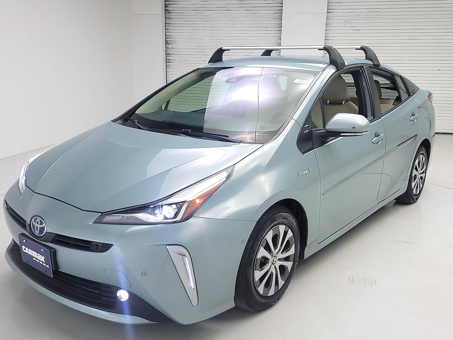 Thumbnail: 2021 Toyota Prius - 3