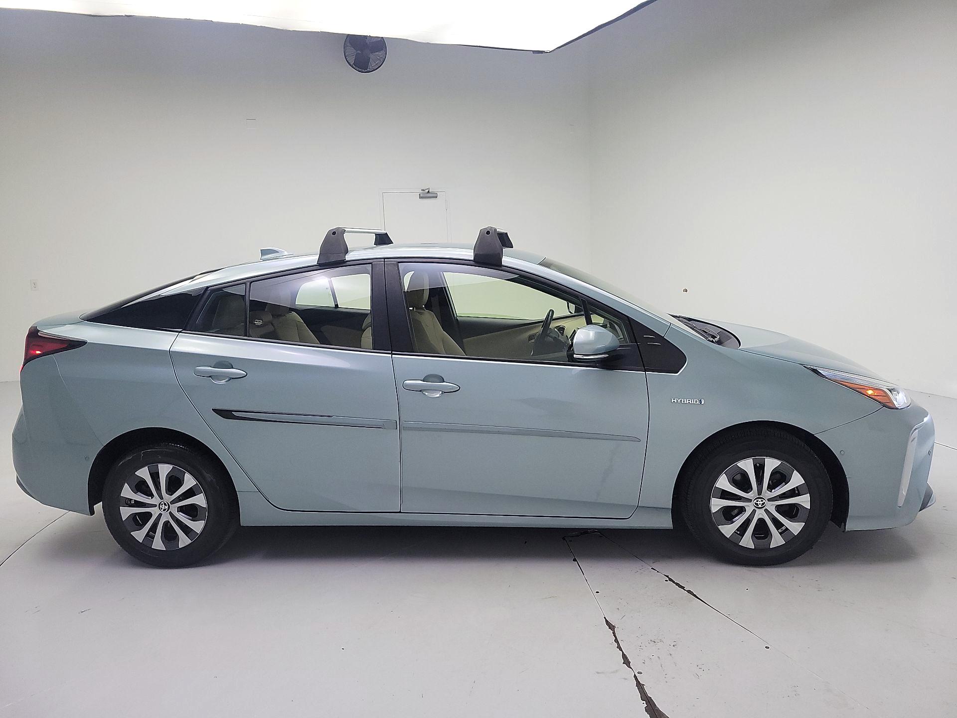 Thumbnail: 2021 Toyota Prius - 4