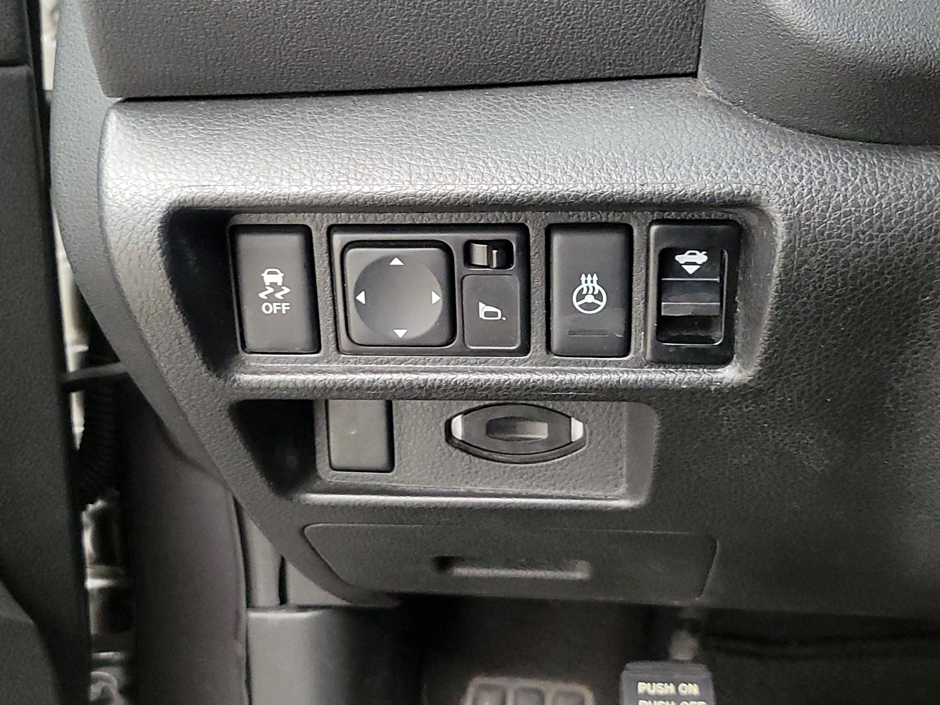 Thumbnail: 2014 Nissan Maxima - 13