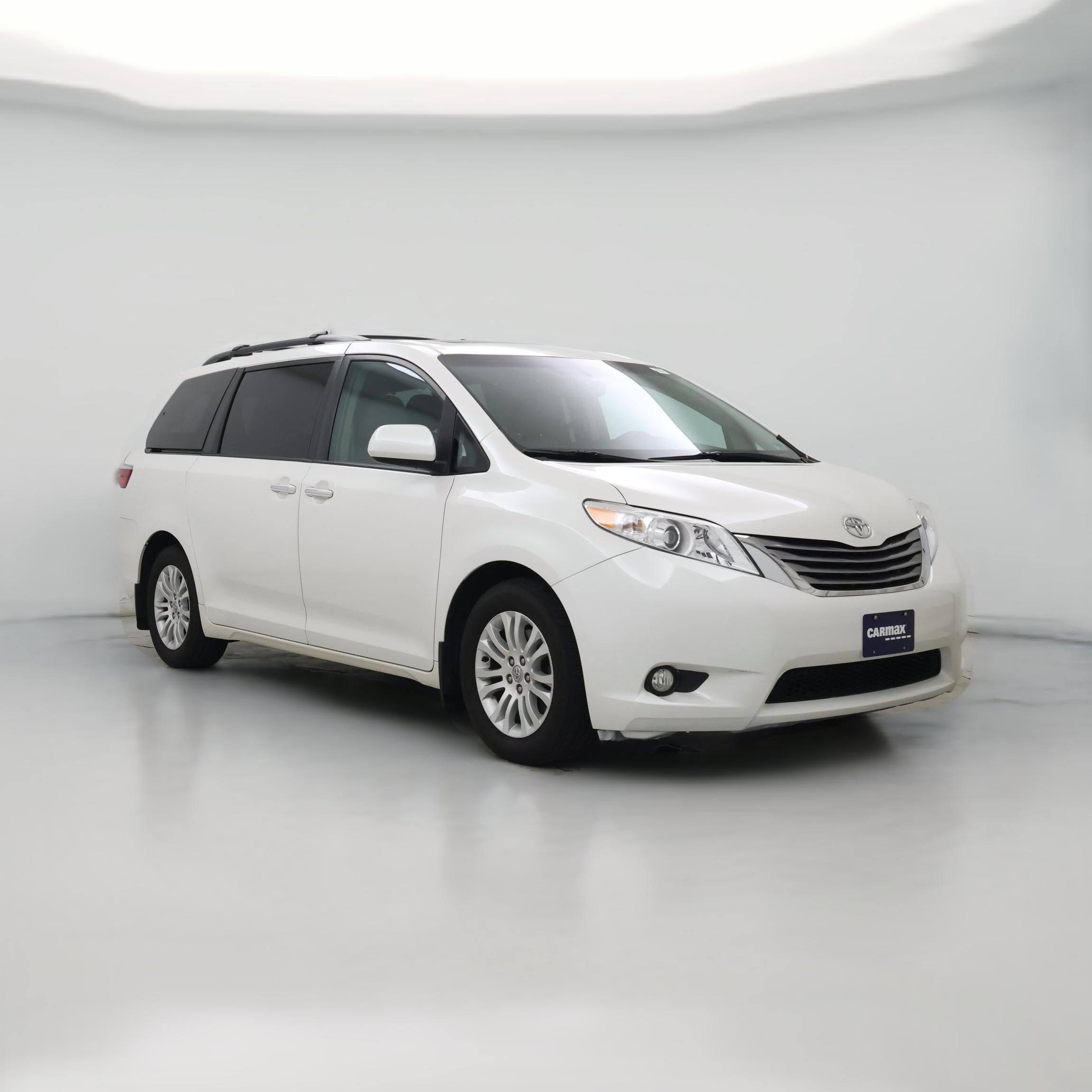 Thumbnail: 2017 Toyota Sienna - 1
