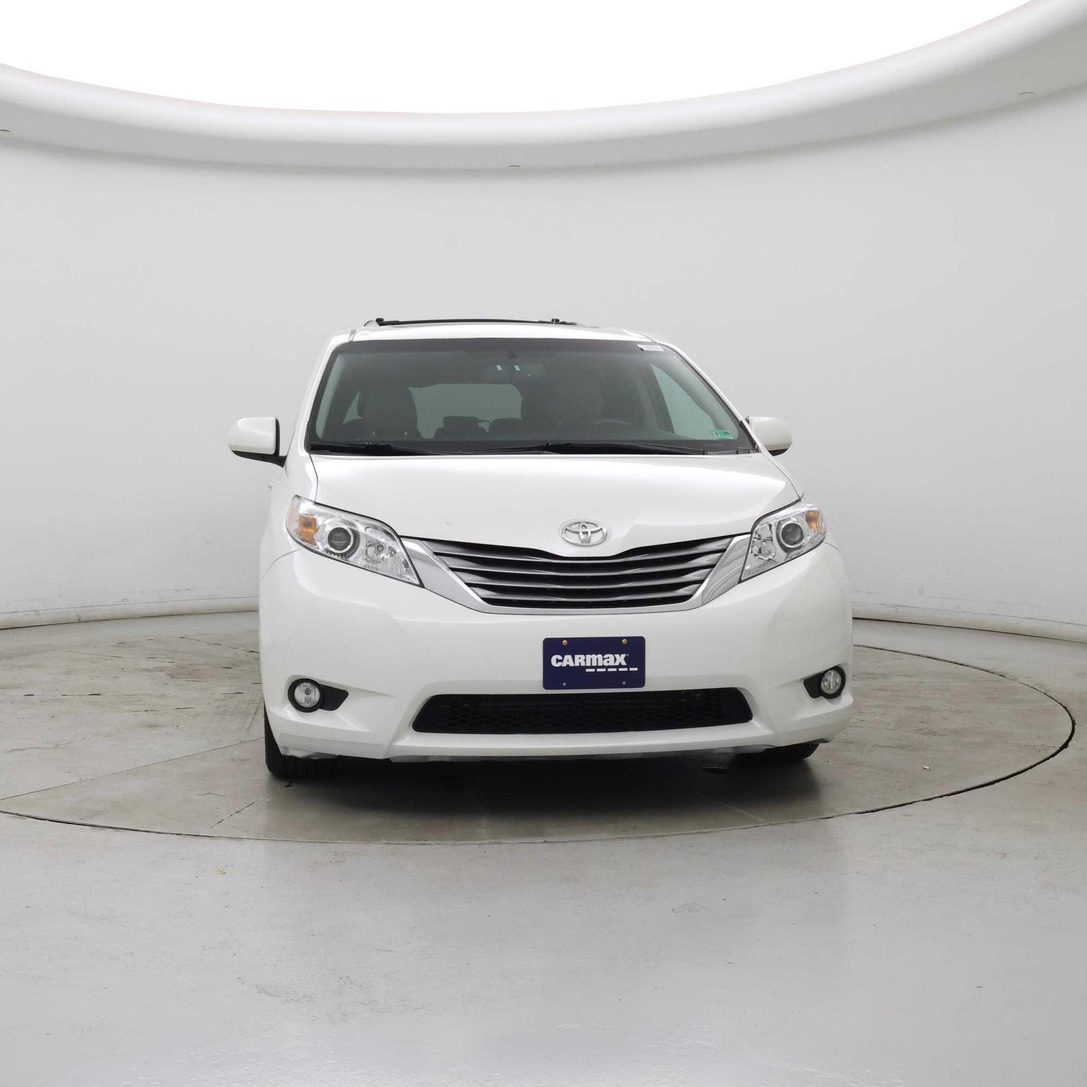 Thumbnail: 2017 Toyota Sienna - 5