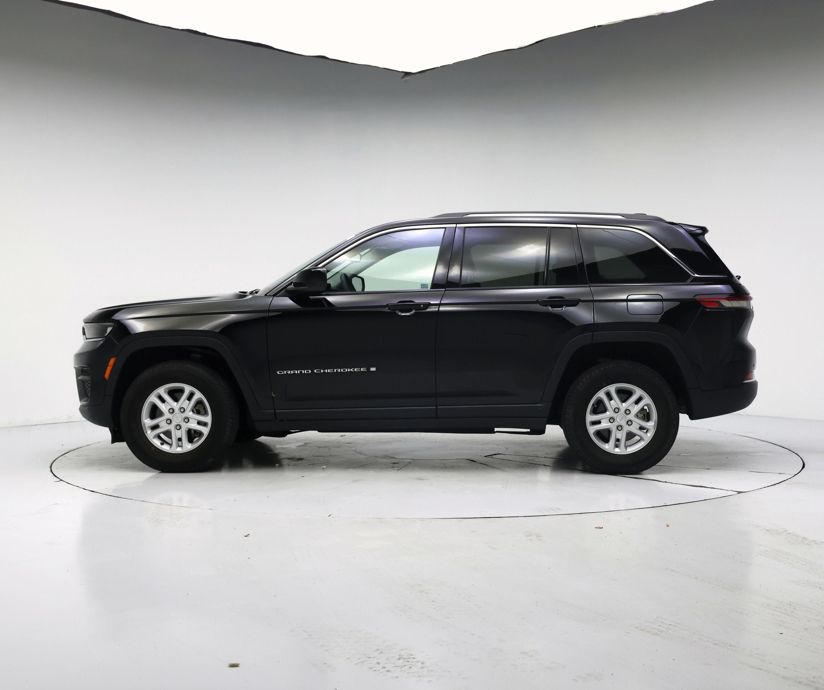 Thumbnail: 2023 Jeep Grand Cherokee - 3