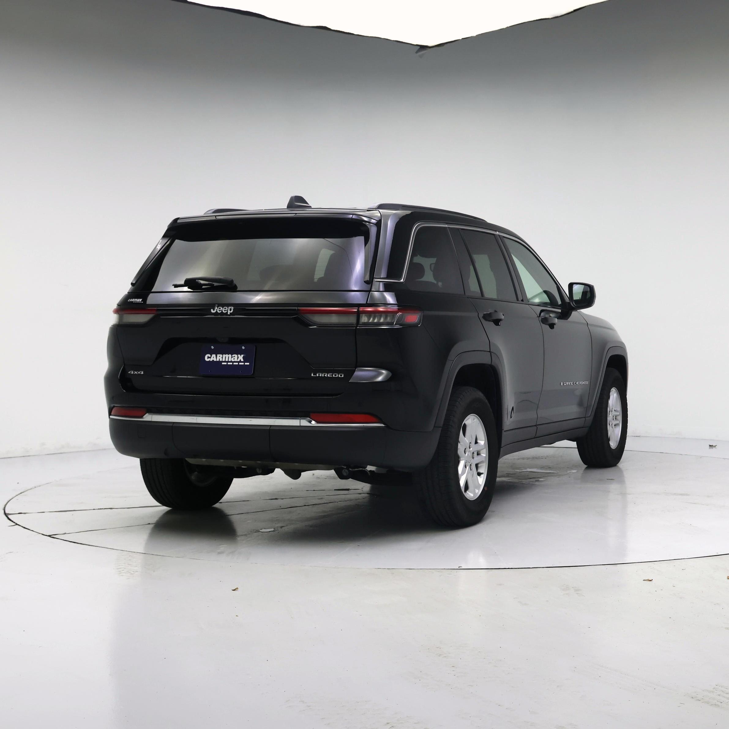 Thumbnail: 2023 Jeep Grand Cherokee - 8