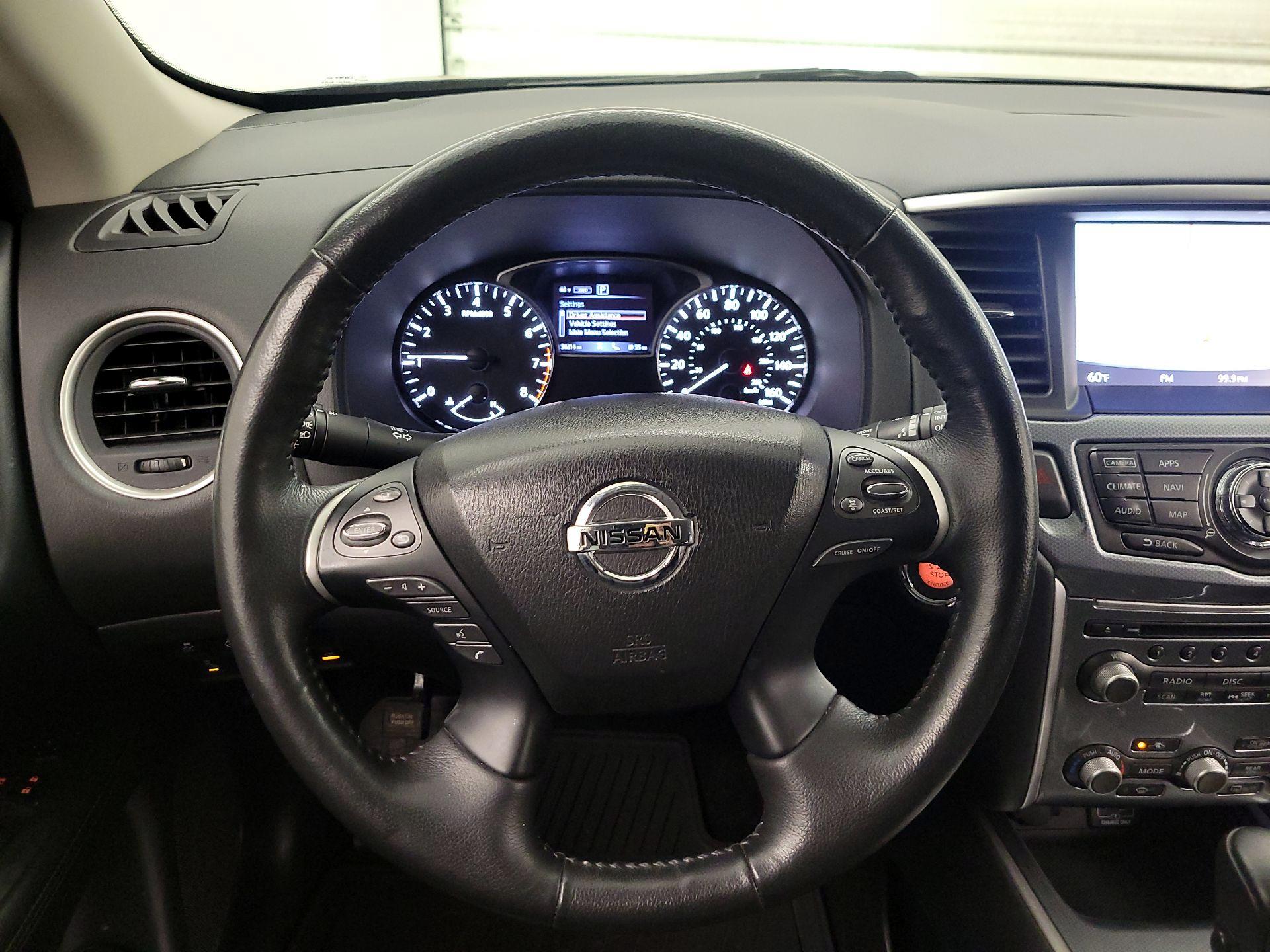 Thumbnail: 2019 Nissan Pathfinder - 10