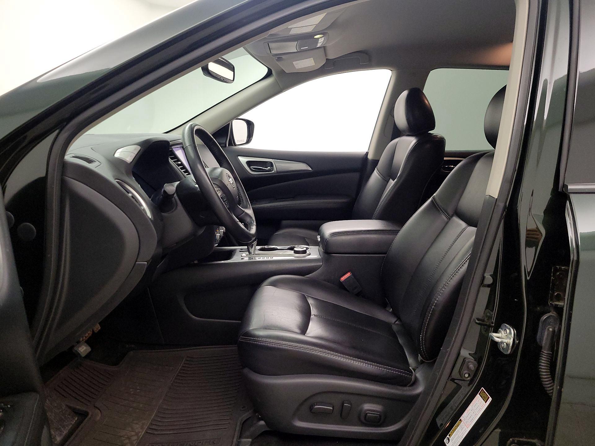 Thumbnail: 2019 Nissan Pathfinder - 11