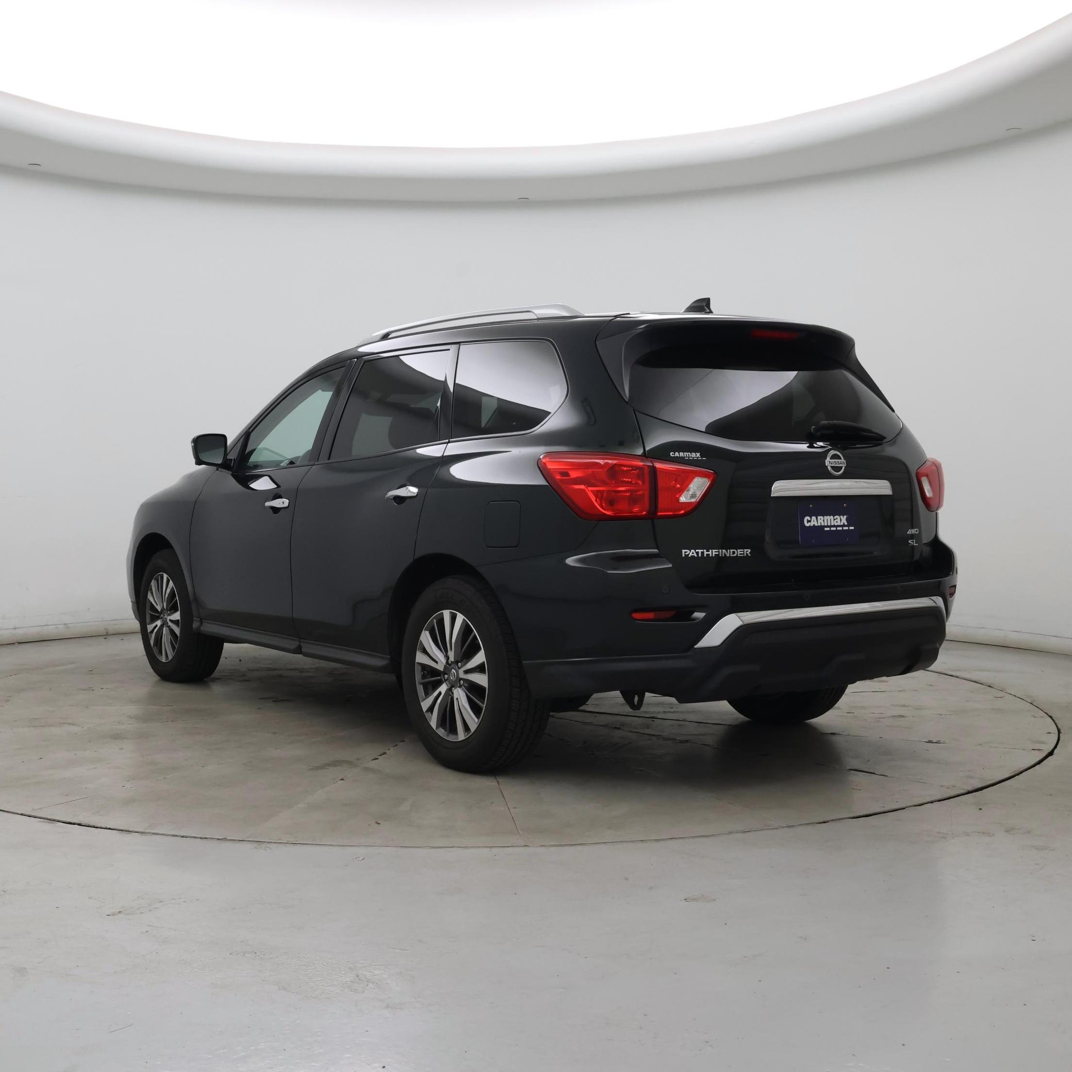 Thumbnail: 2019 Nissan Pathfinder - 2