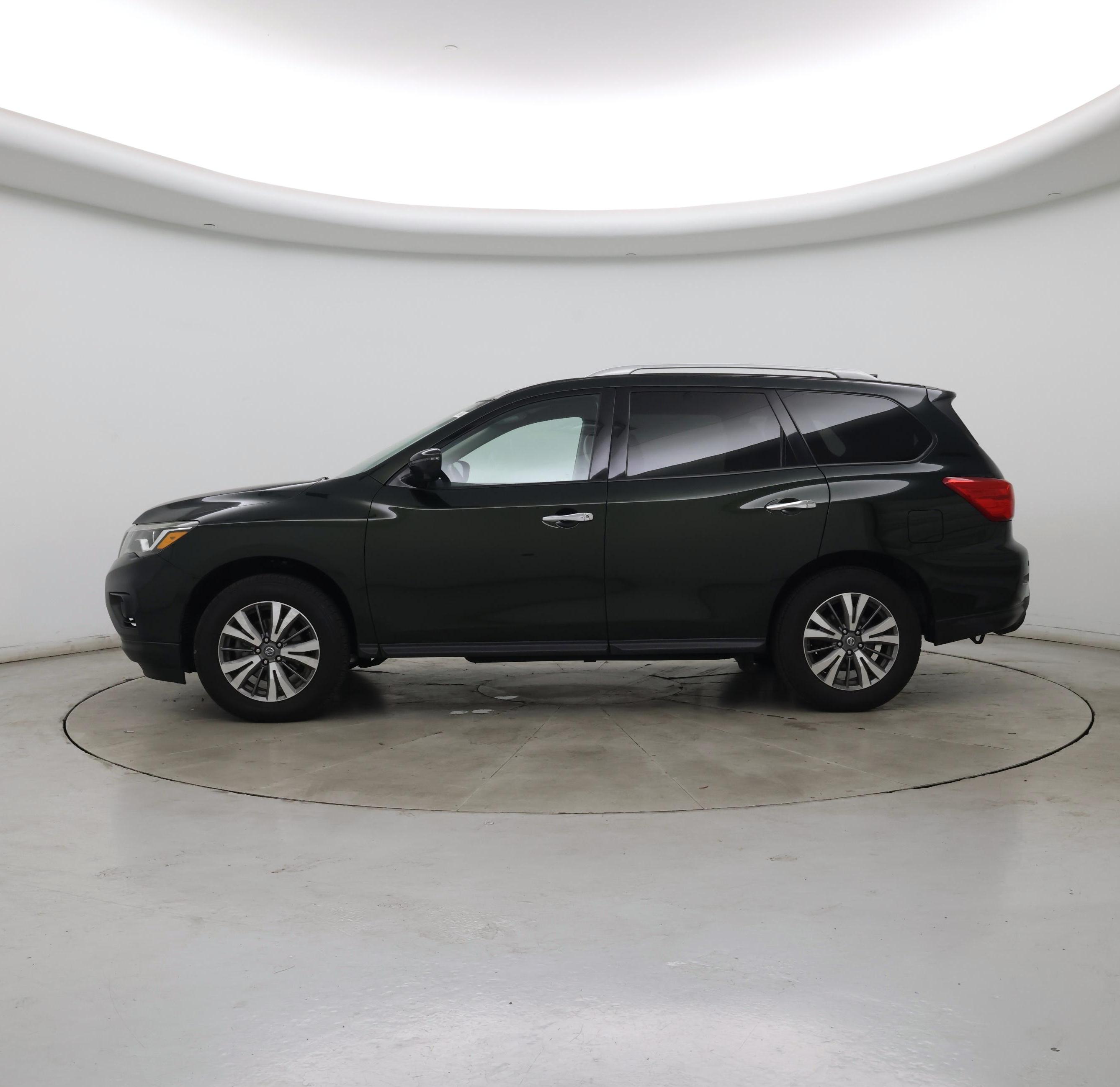 Thumbnail: 2019 Nissan Pathfinder - 3