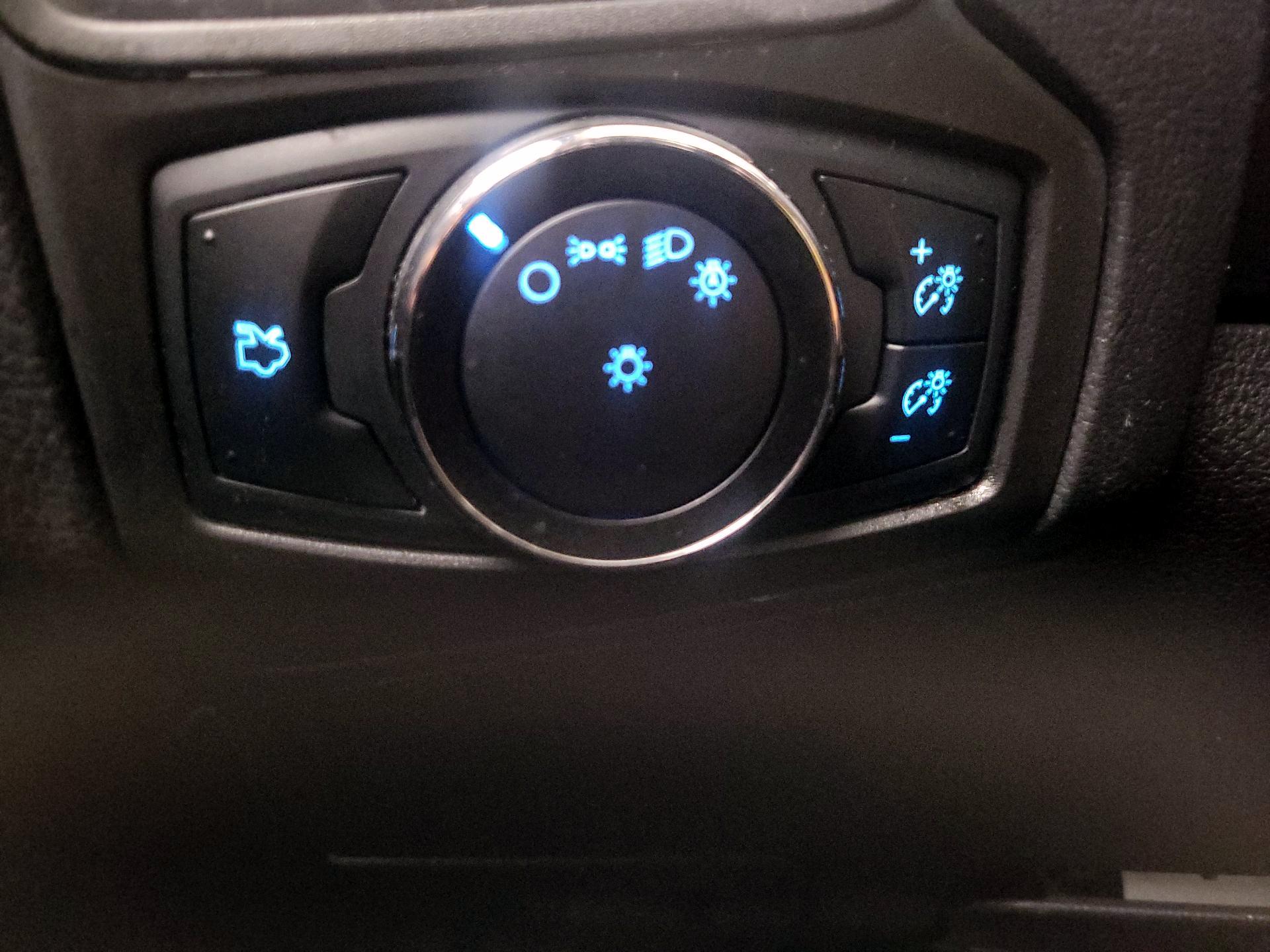 Thumbnail: 2014 Ford Focus - 13